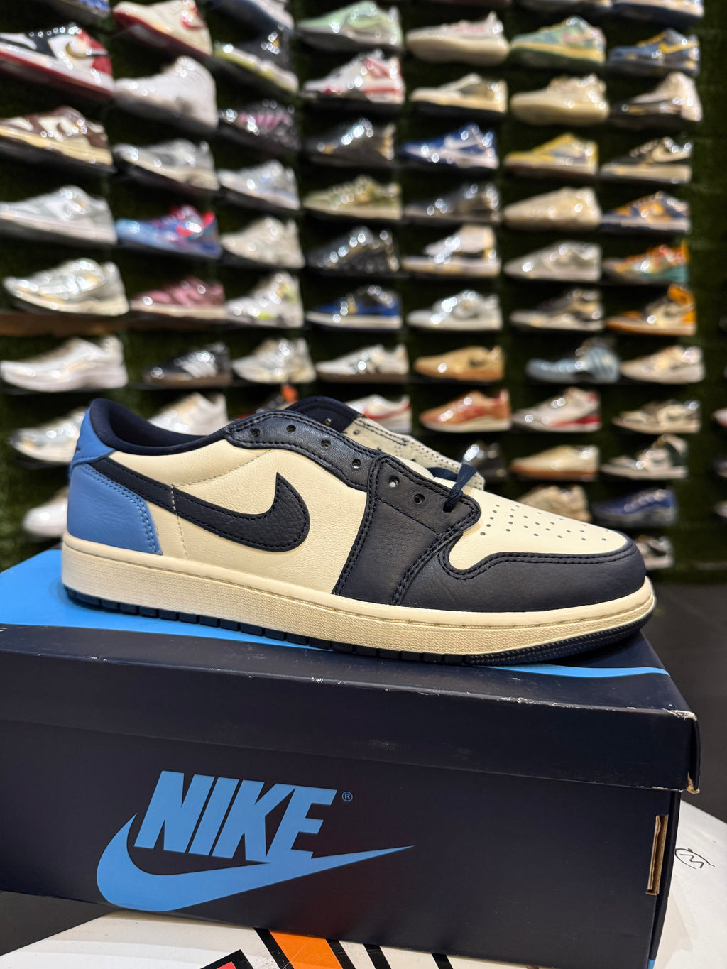 Jordan 1 low obsidian