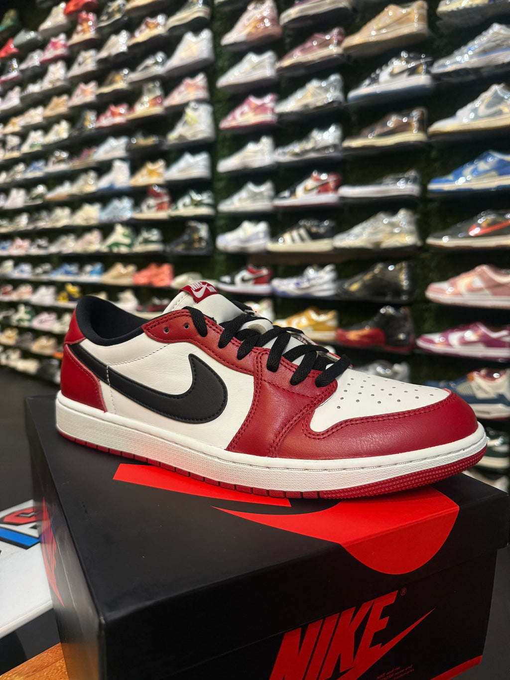 Jordan 1 low Chicago