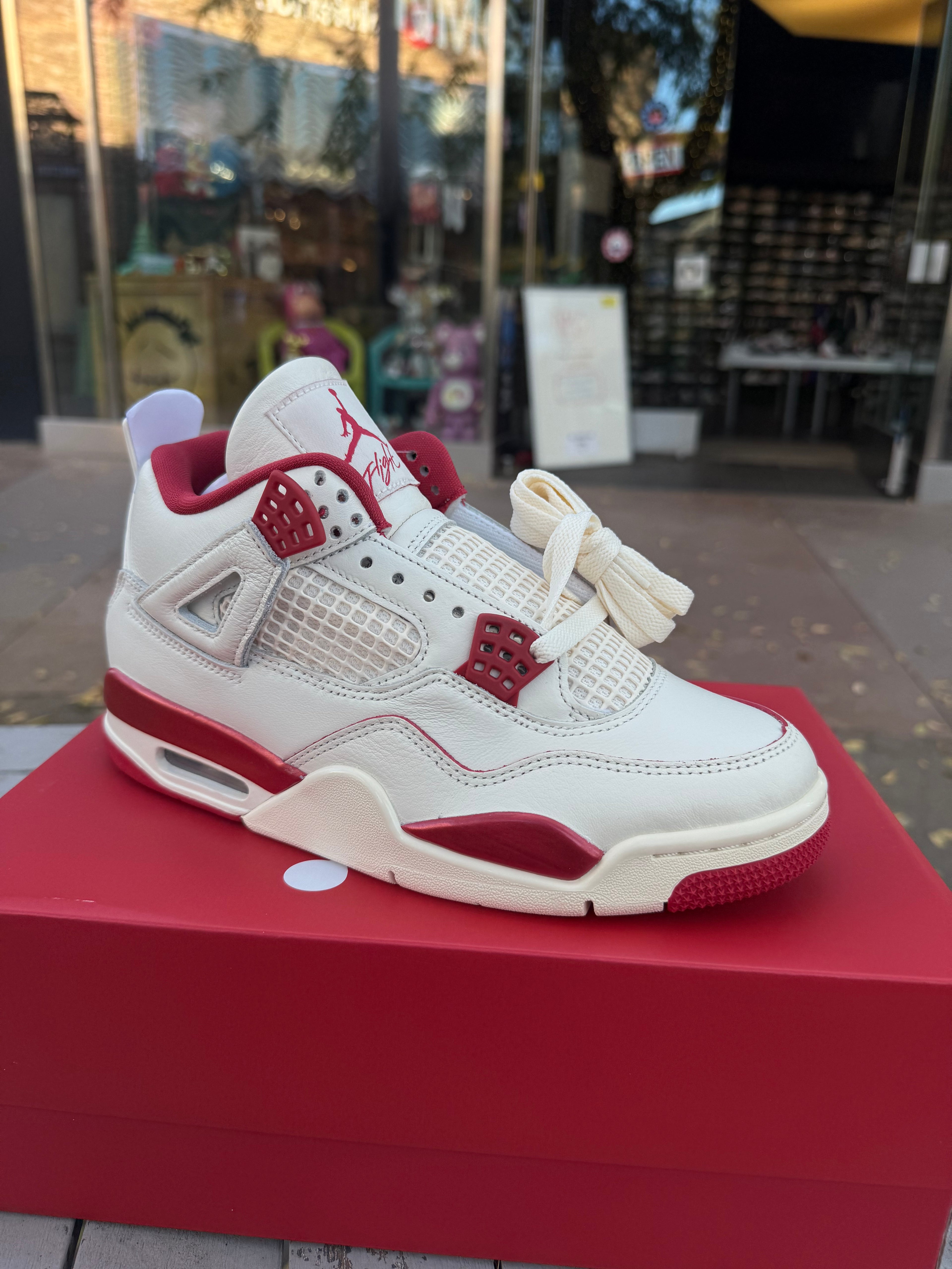 Jordan 4 Valentine’s Day