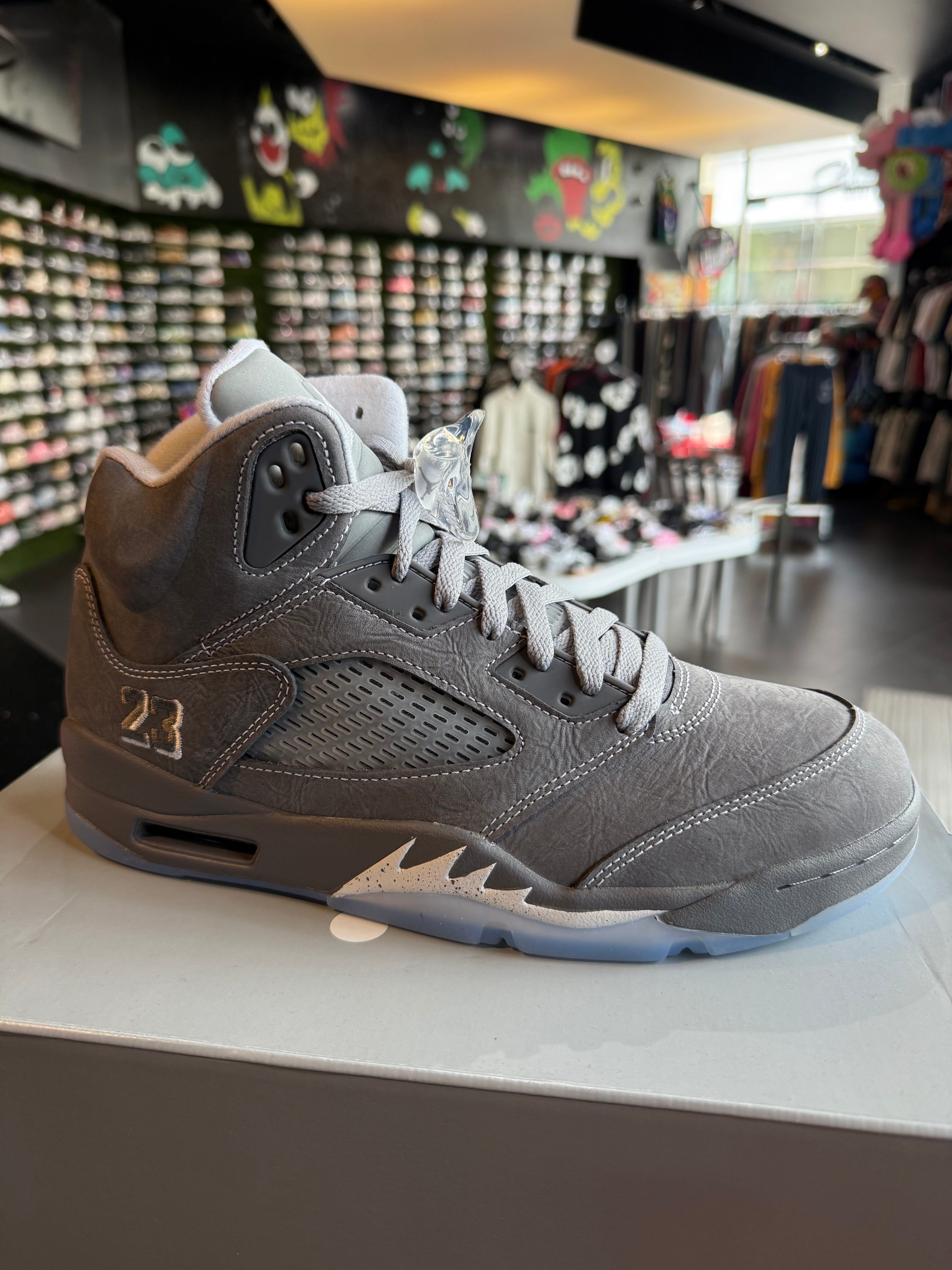 Jordan 5 wolf Grey