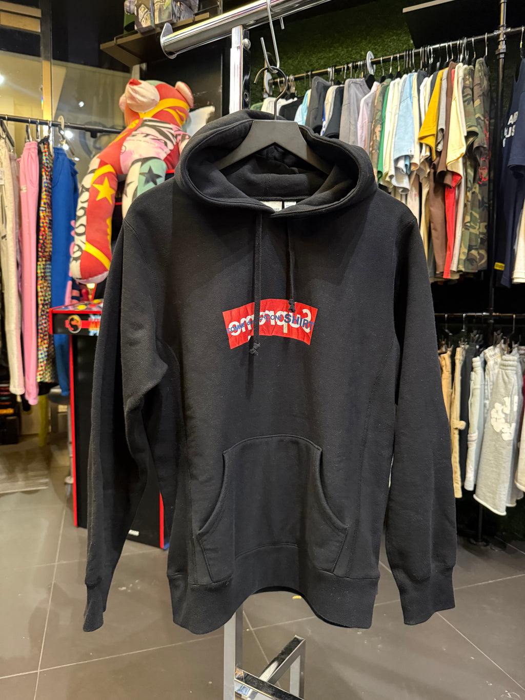 Supreme CDG pull over