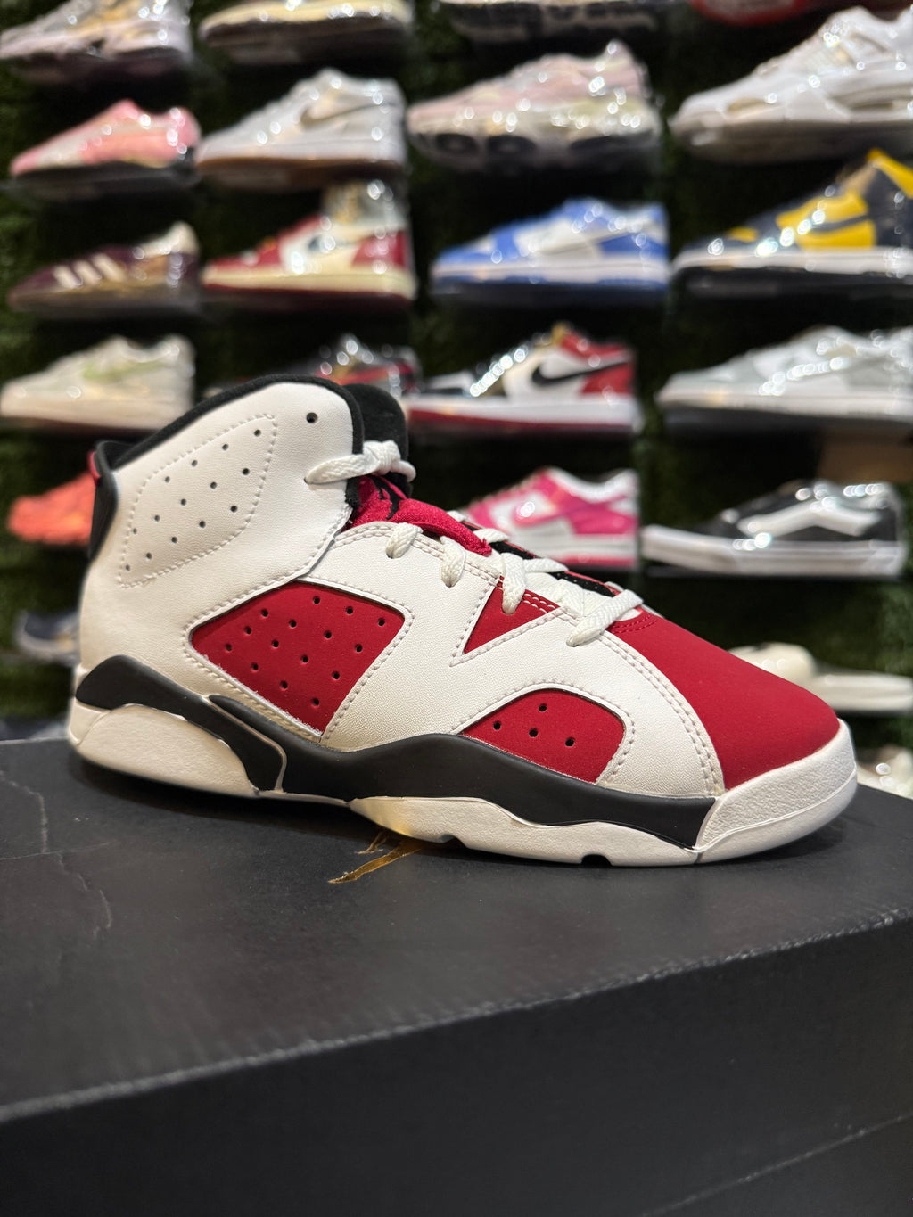 Jordan 6 carmine