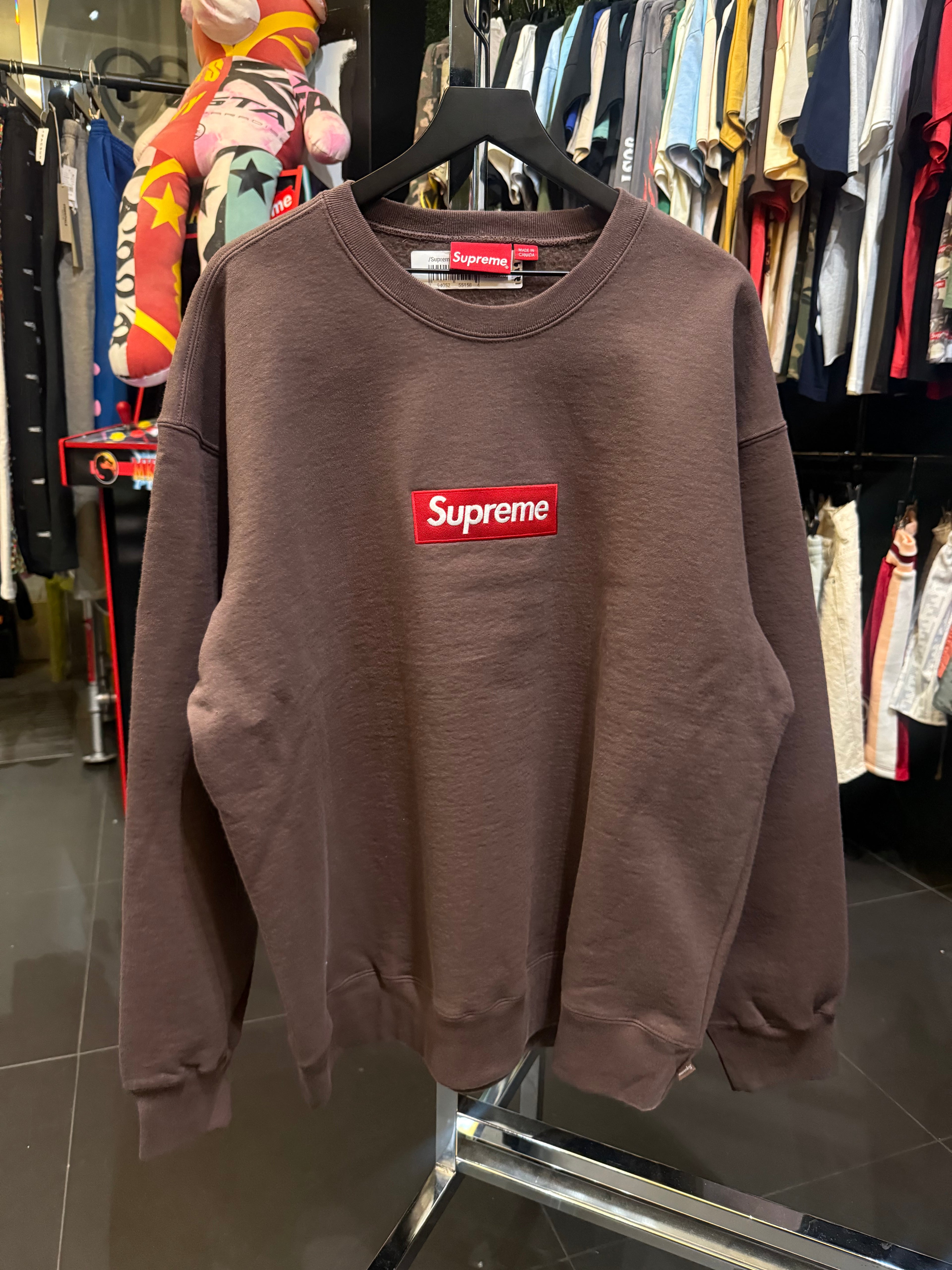 Supreme crewneck box logo