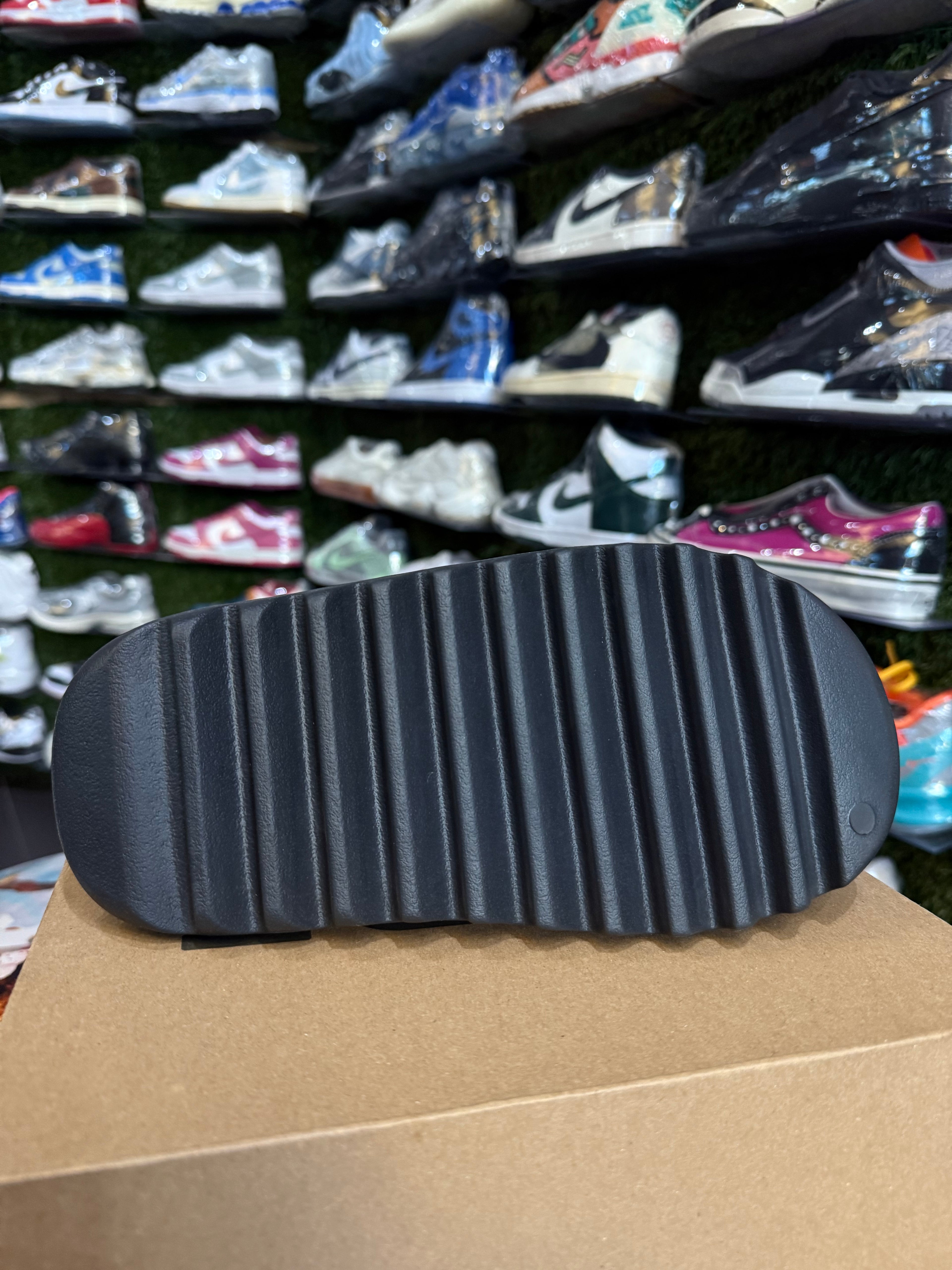 Yeezy onyx Yeezy slide