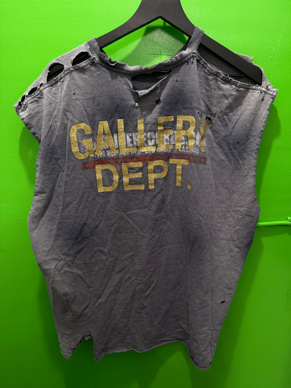 Gallery Dept Headline Tank