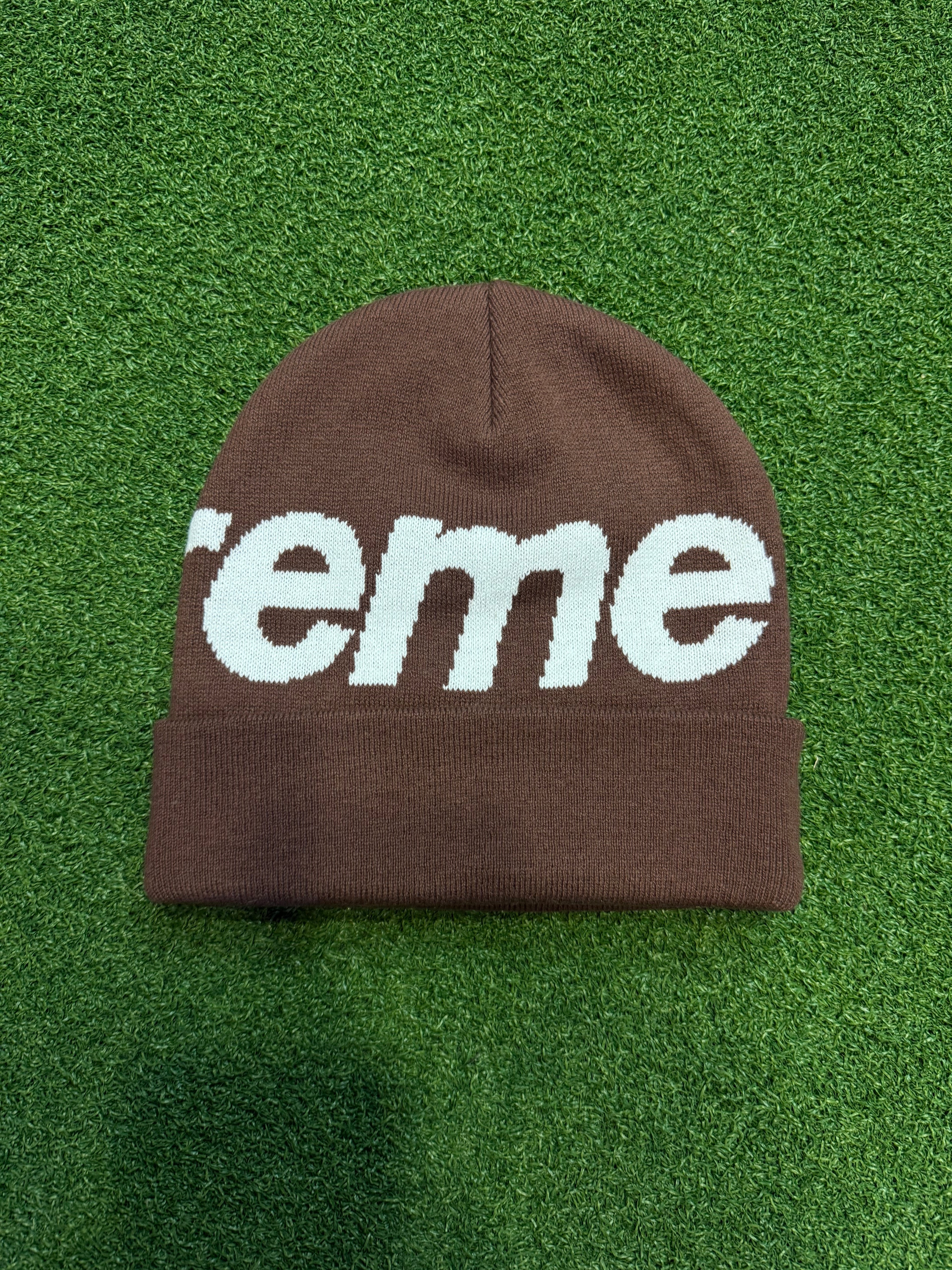 Supreme big logo beanie