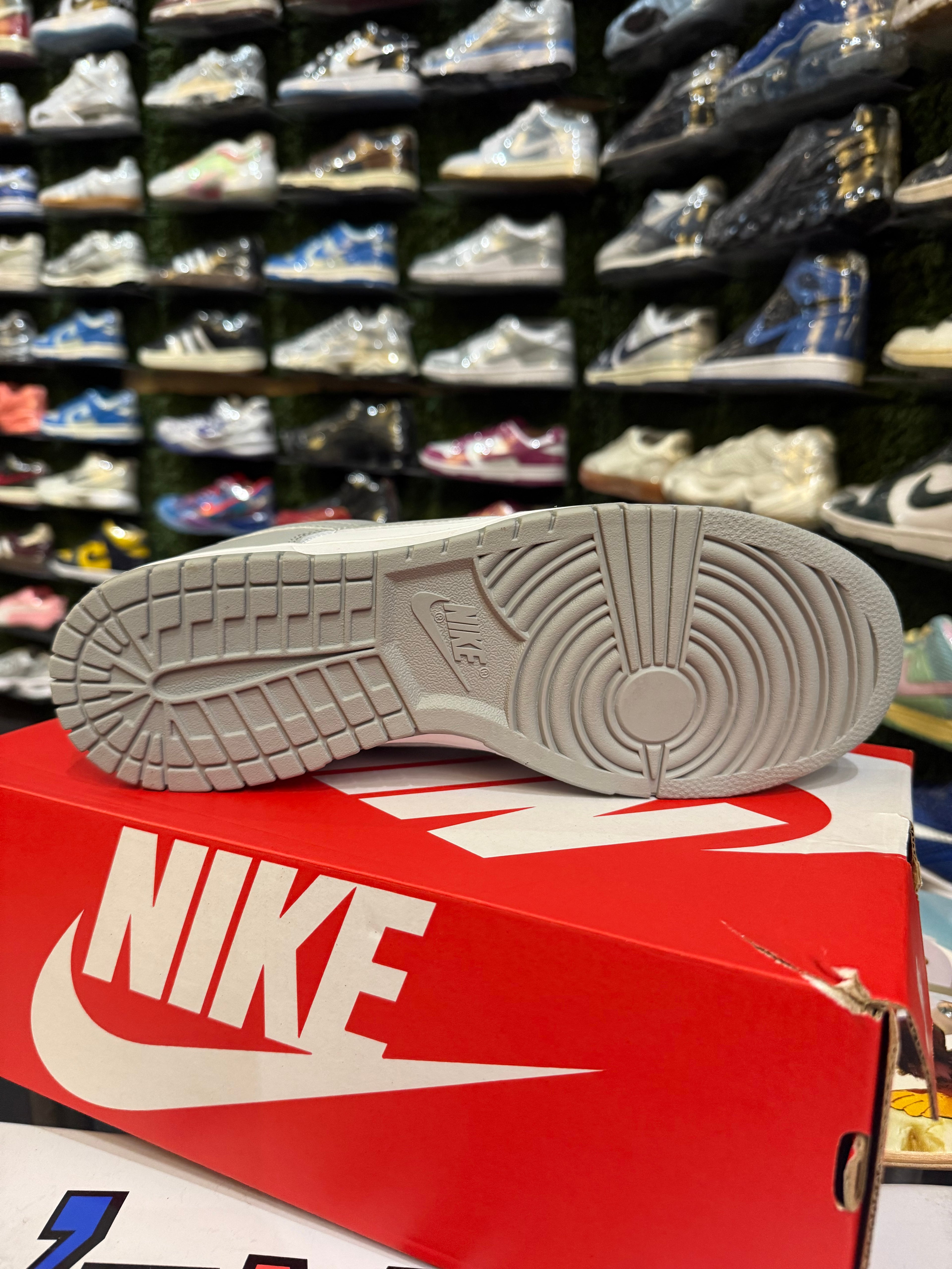 Dunk low light smoke grey