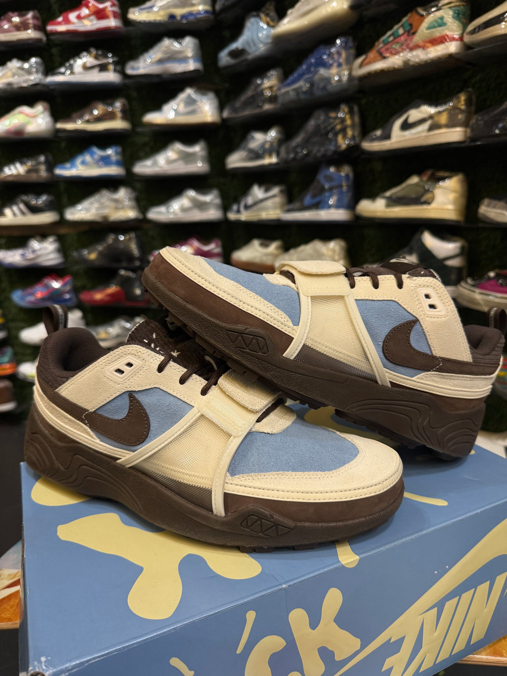 Nike zoom field Travis