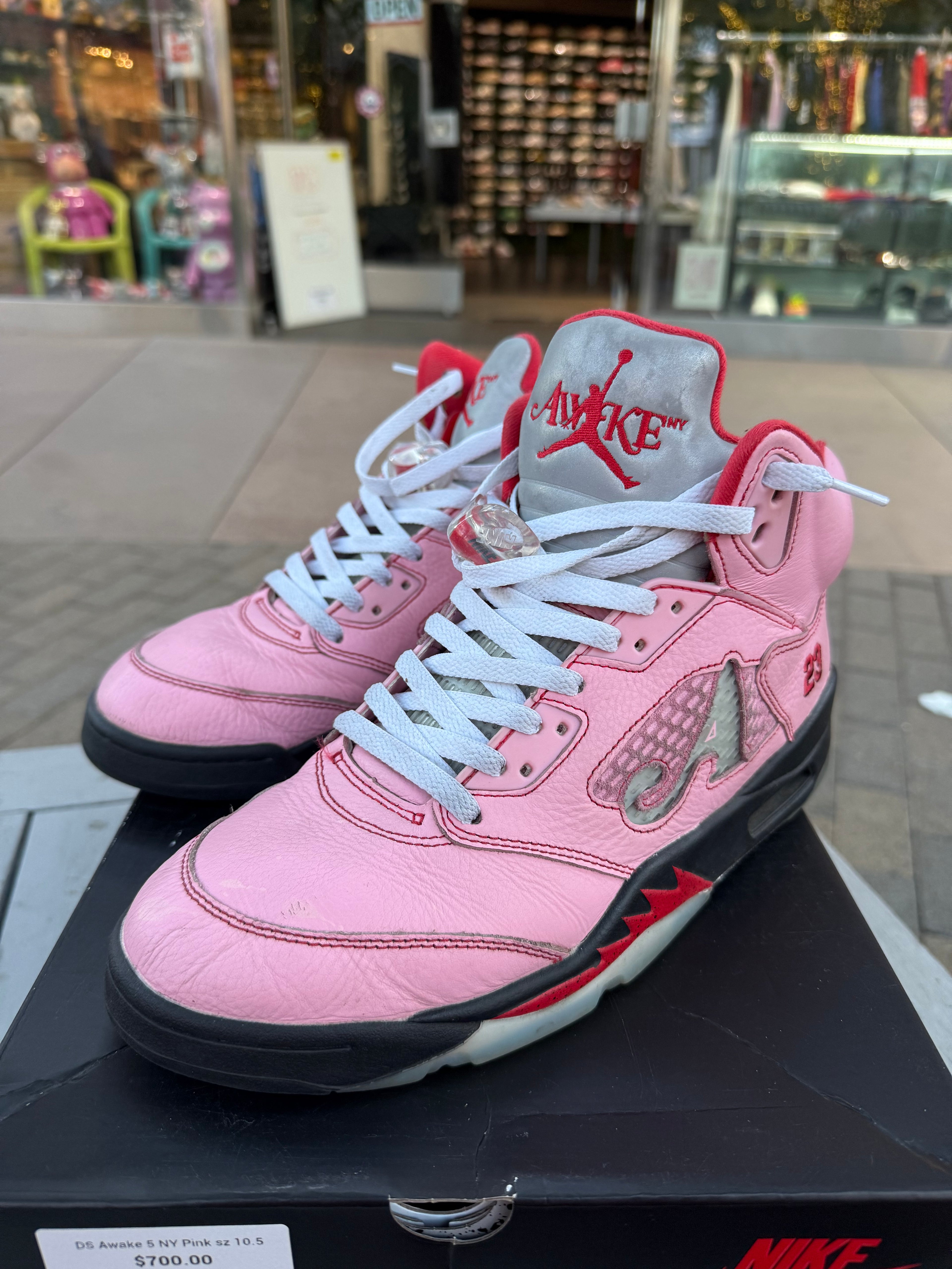 Jordan 5 NY pink awakes
