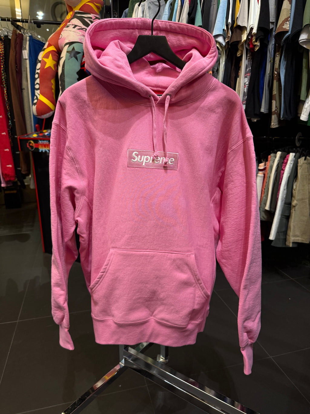Supreme pink box logo pull over
