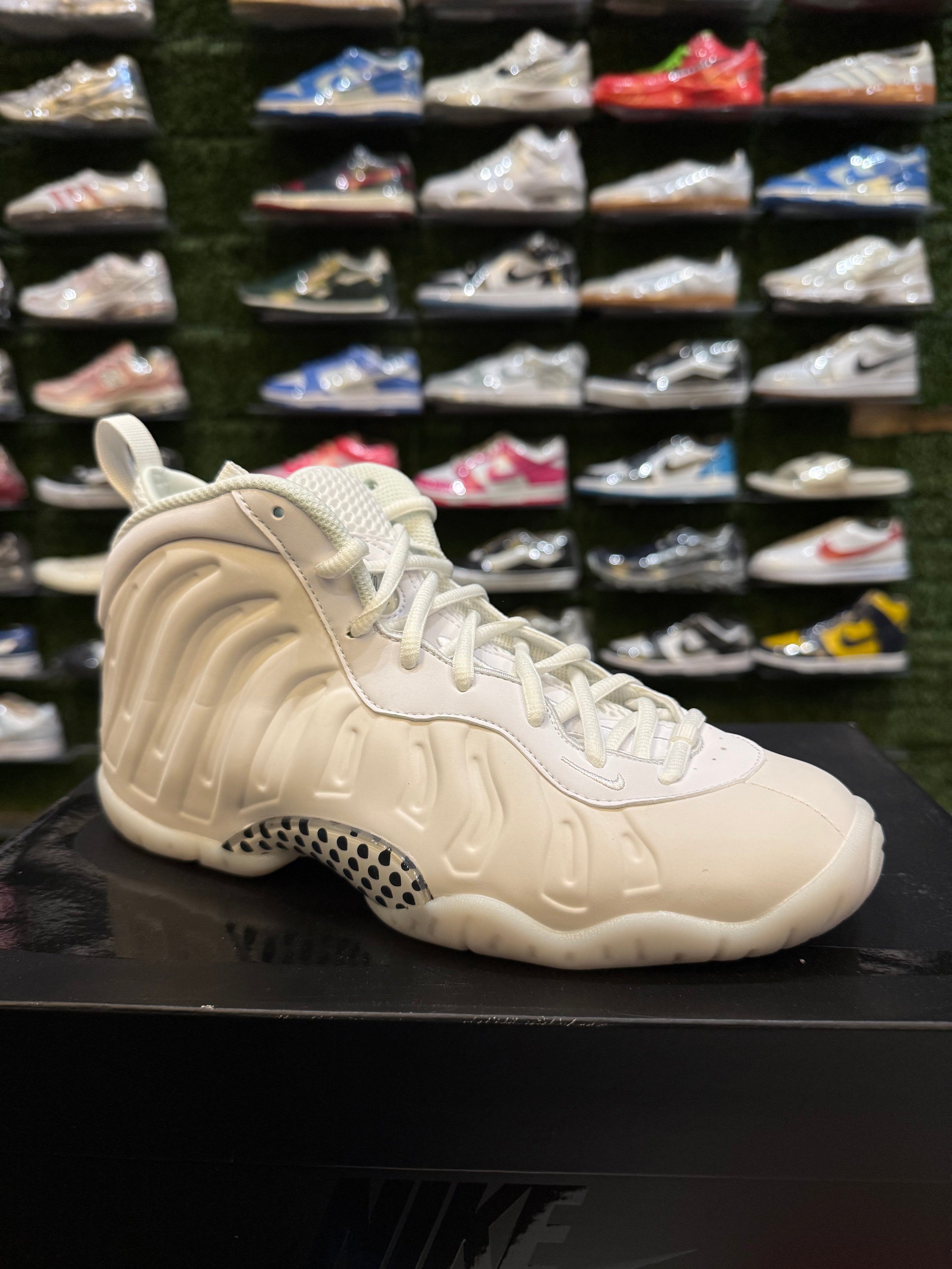 Foam triple white