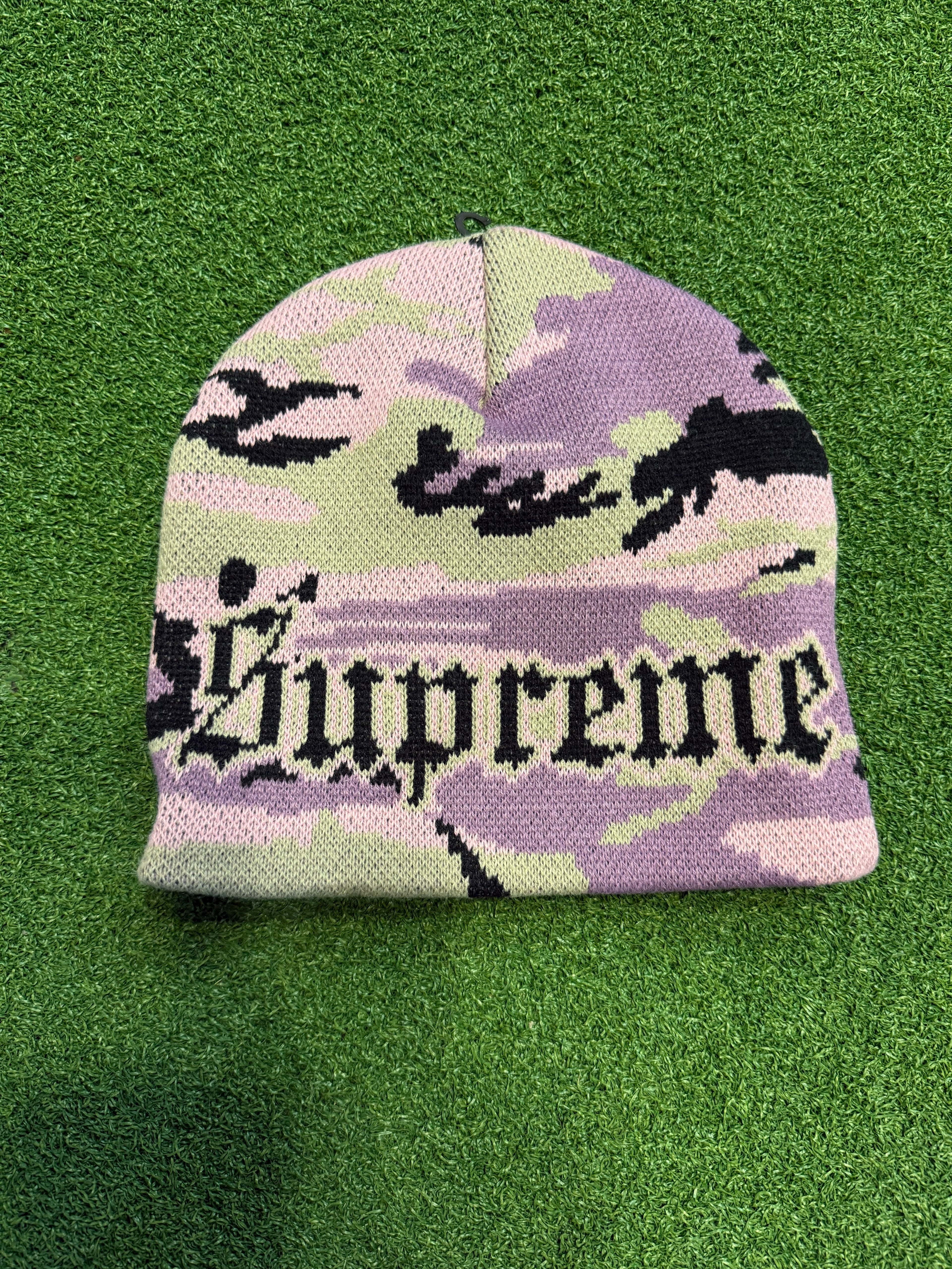 Supreme white Sox beanie
