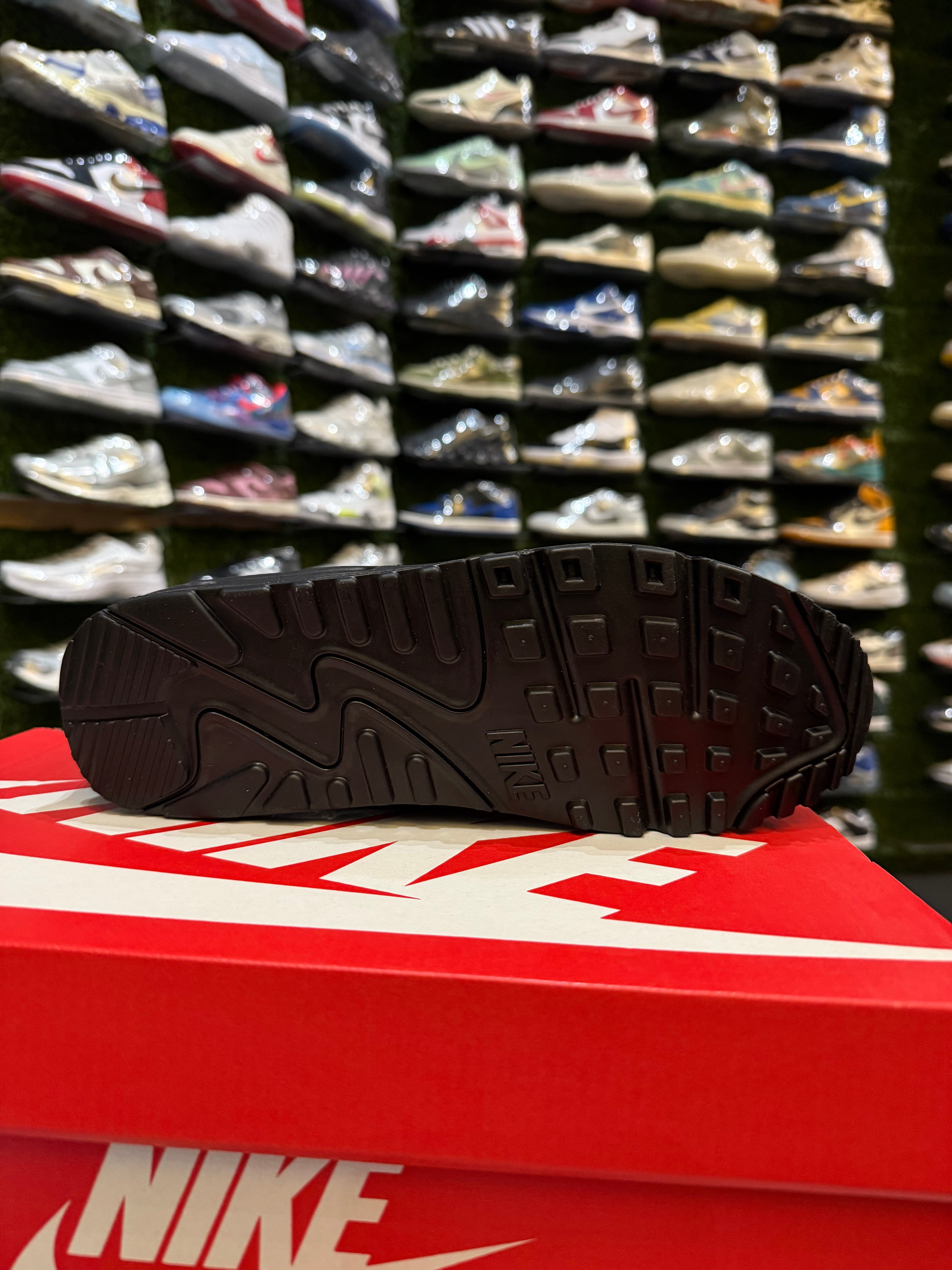 Nike airmax 90 triple black