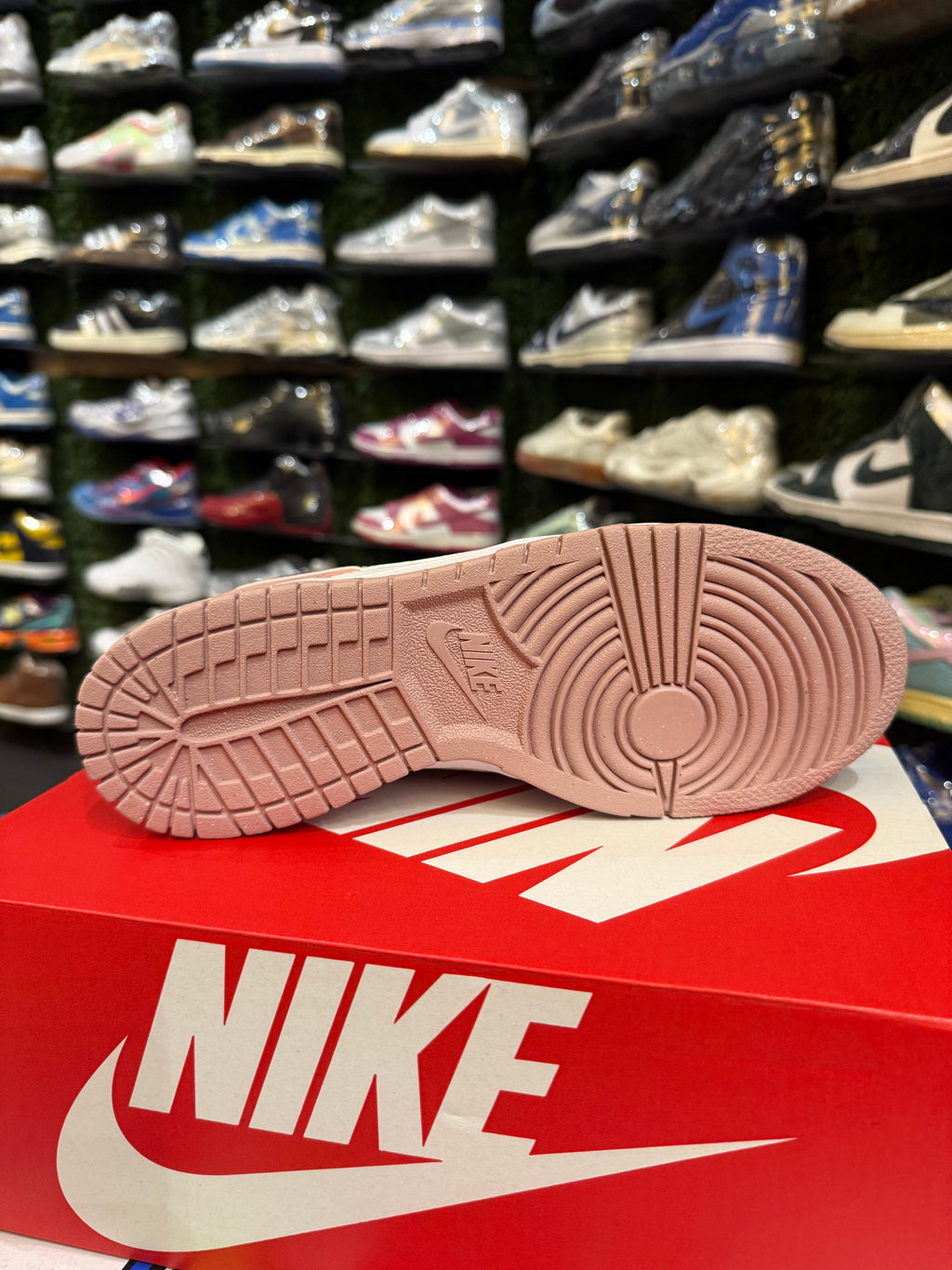 Dunk low pink velvet