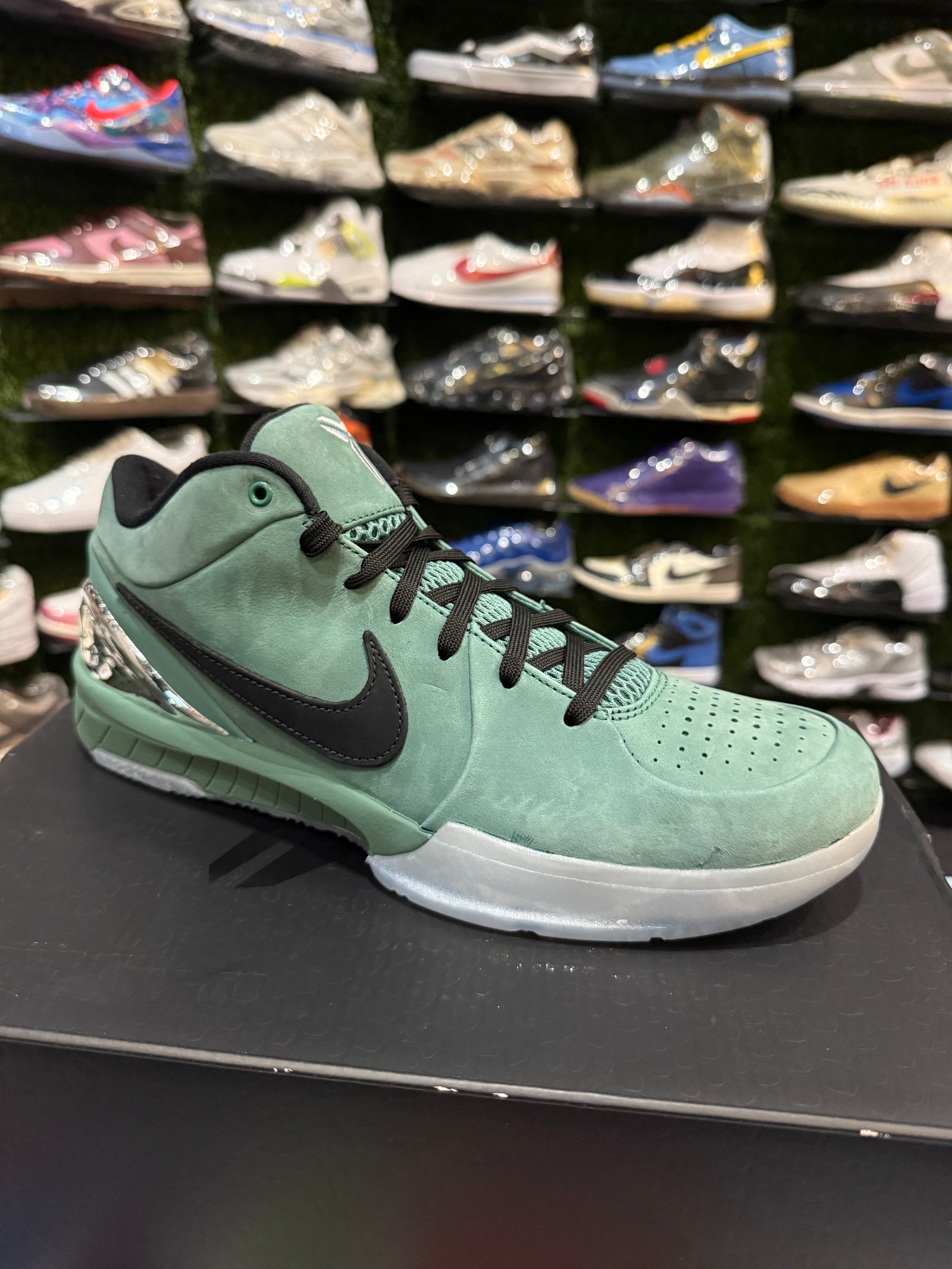 Kobe 4 proto girl dad