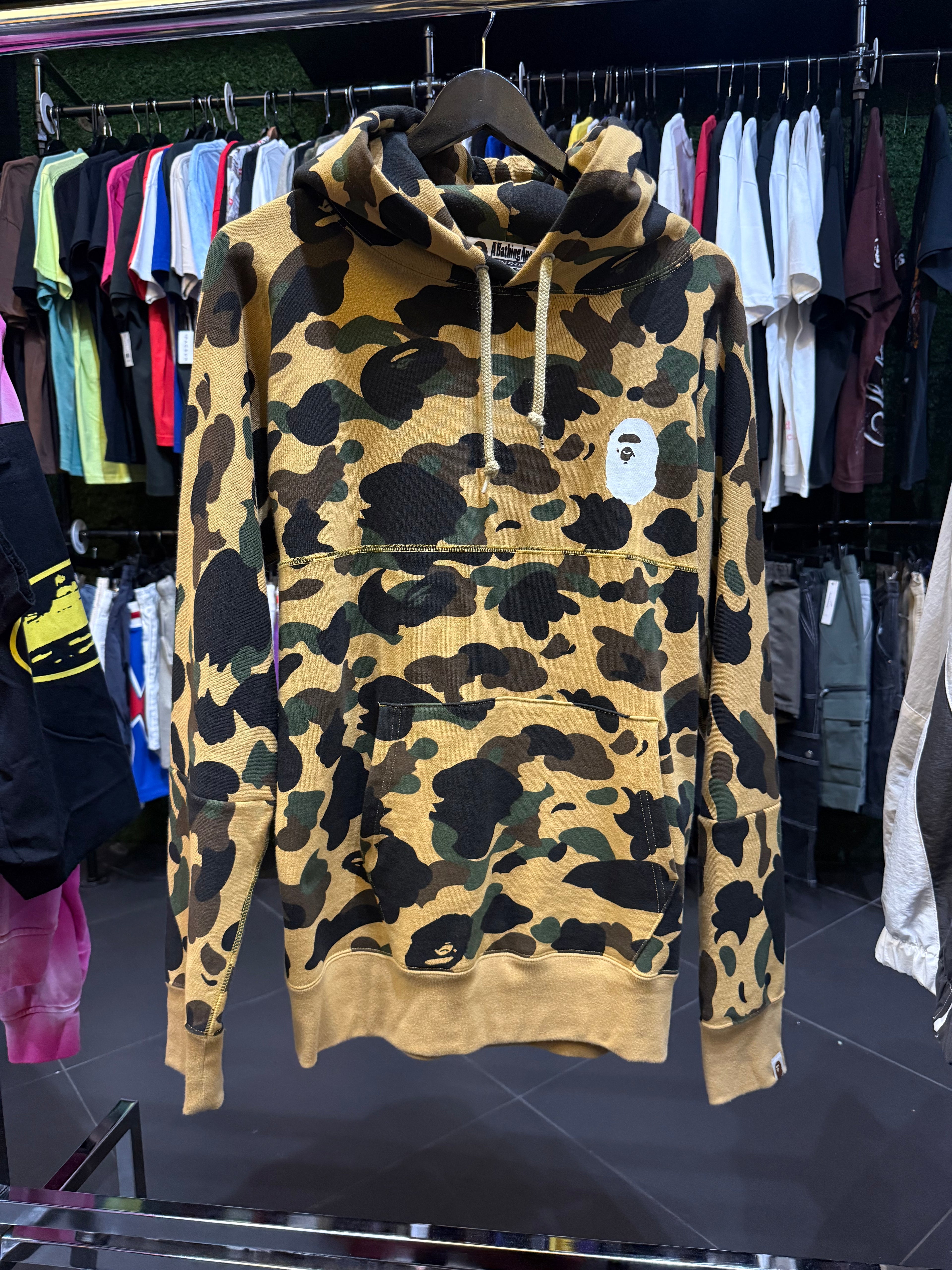 Bape pull over