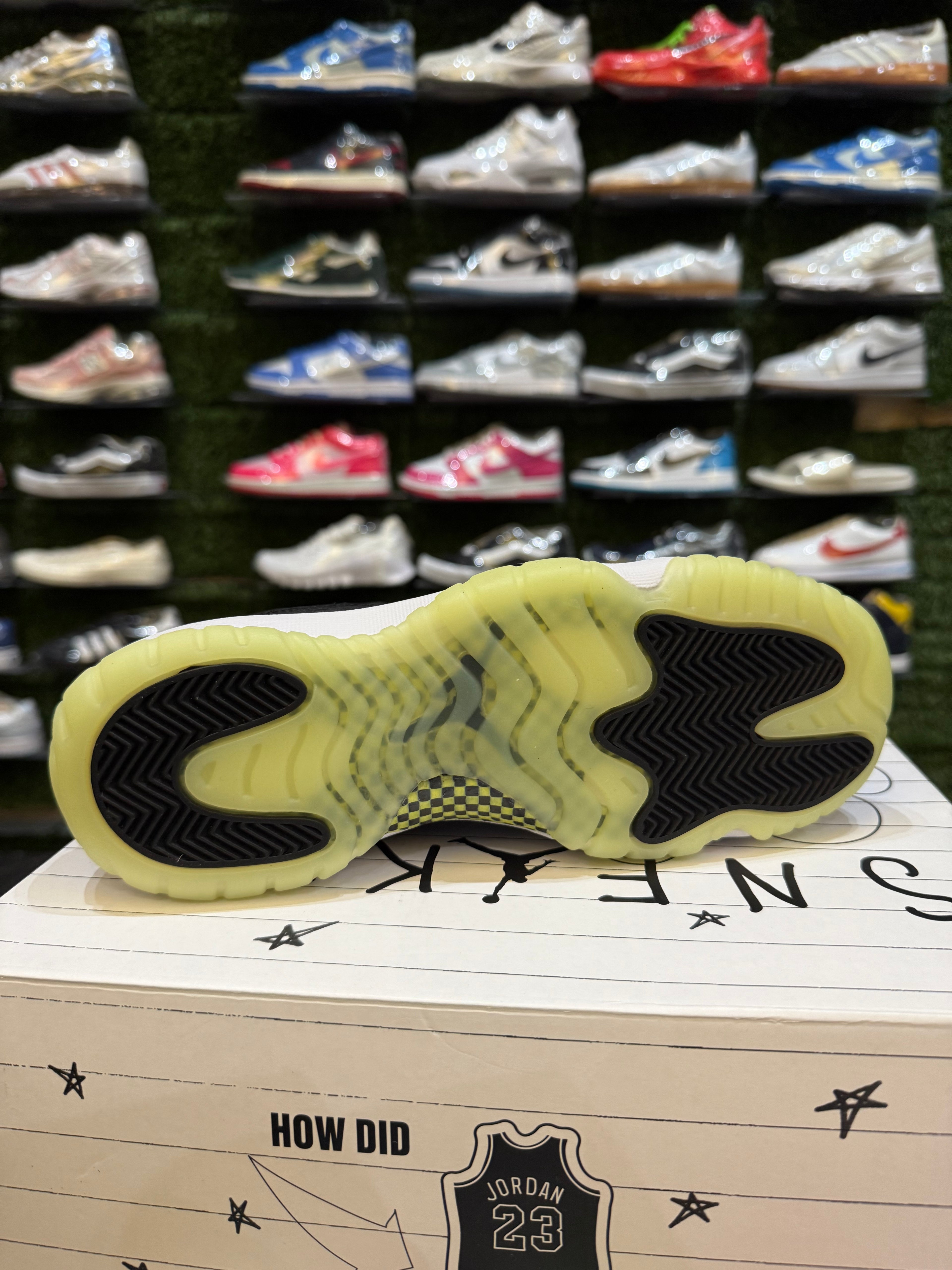 Jordan 11 Brely volt