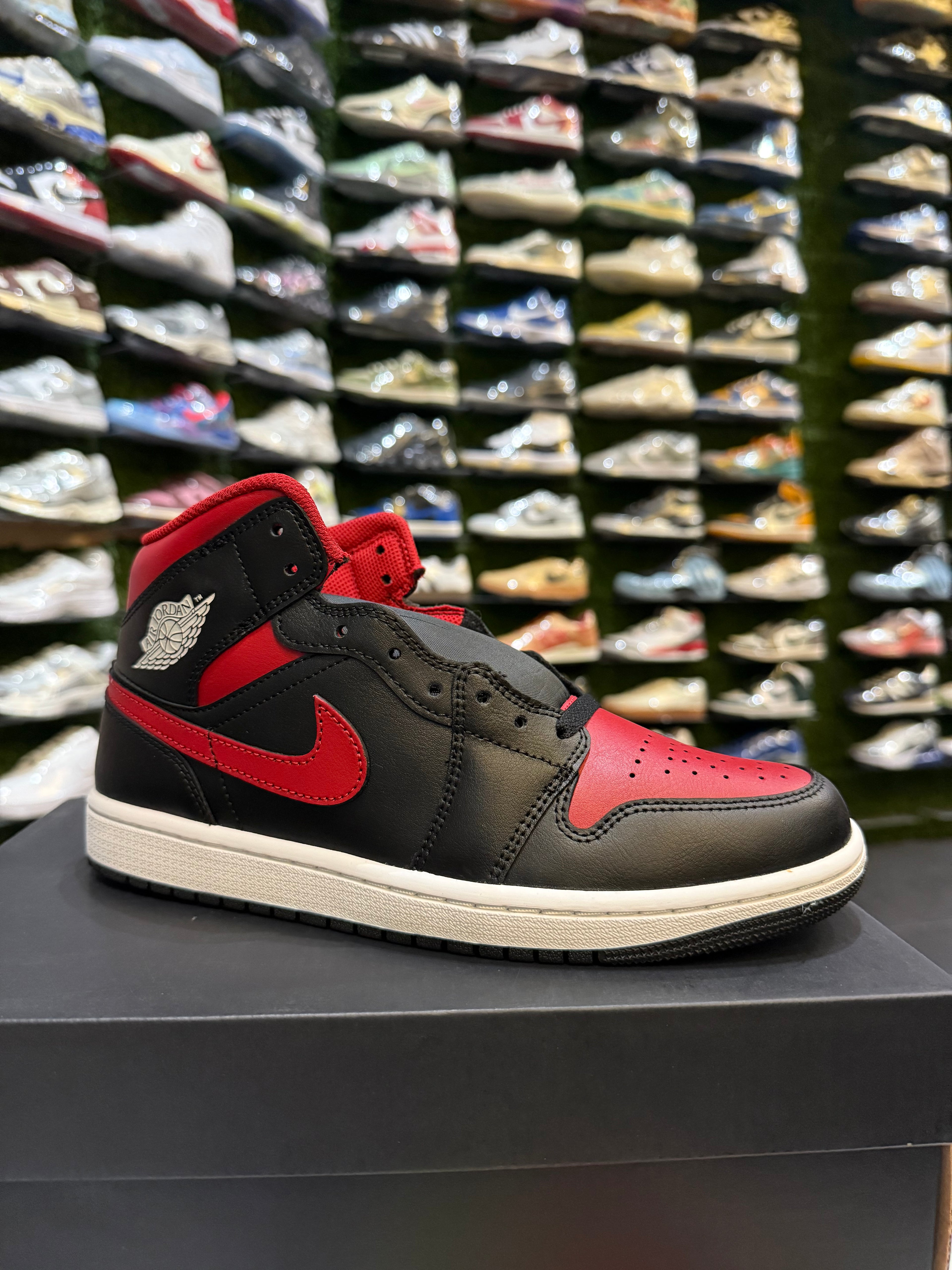 Jordan 1 mid bred twist
