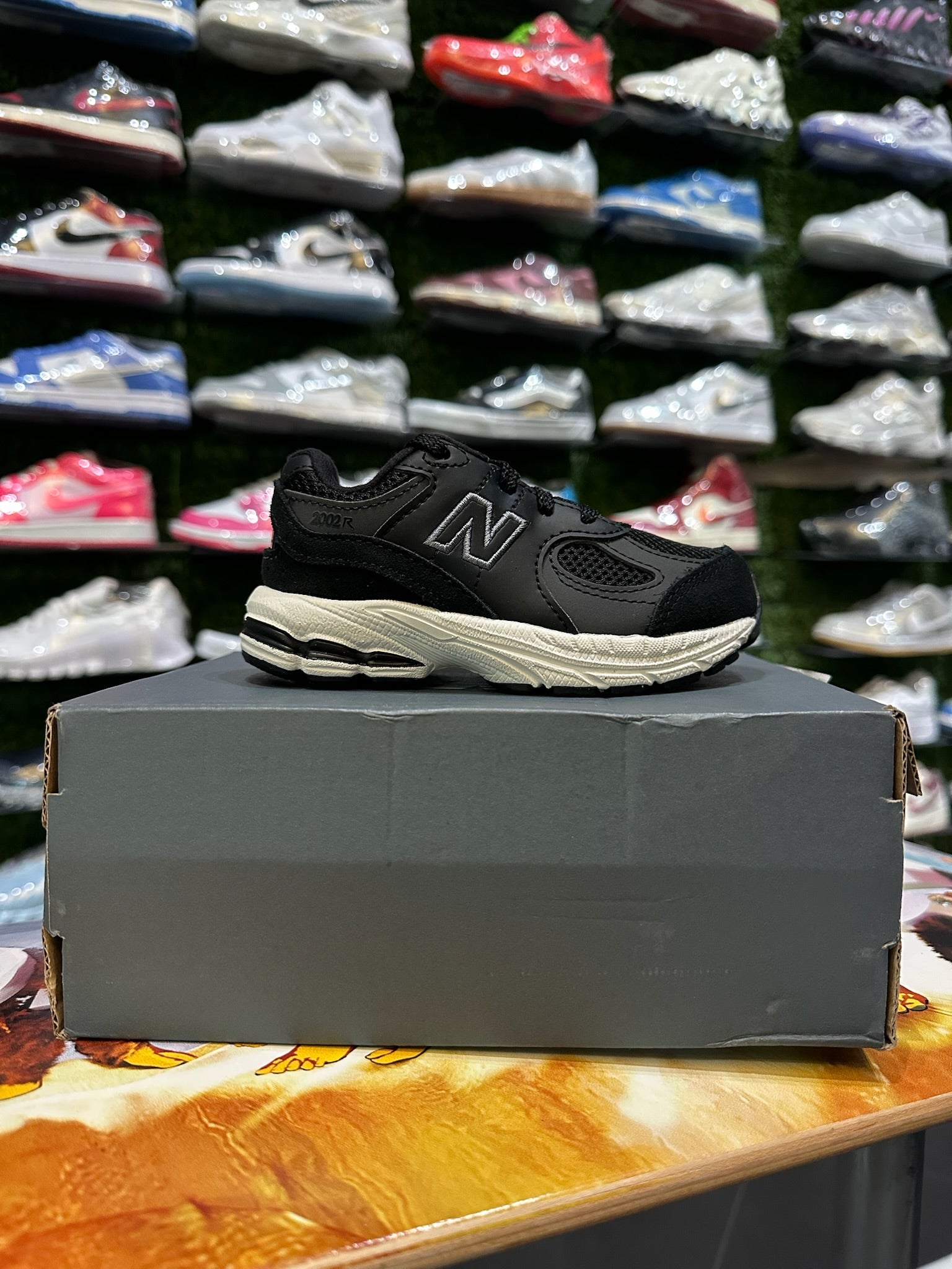 New balance 2002R