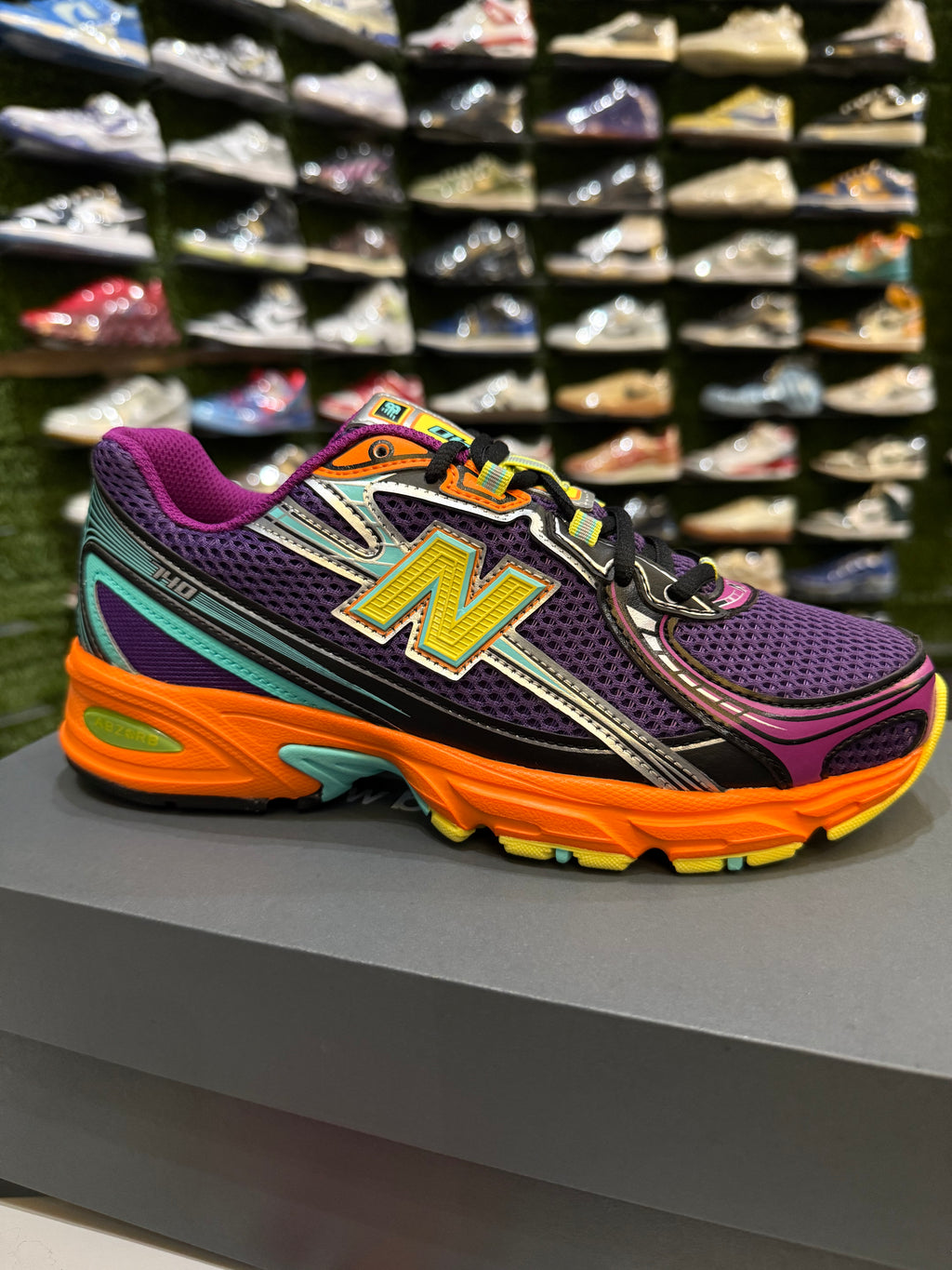 New balance 740
