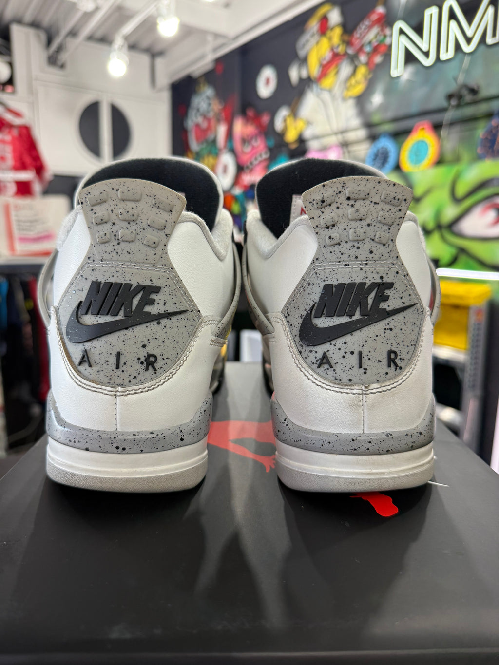 Jordan 4 White cement