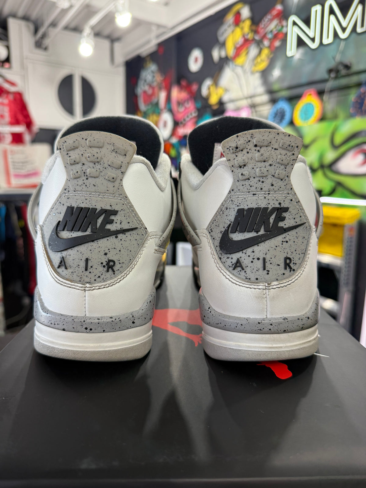 Jordan 4 White cement