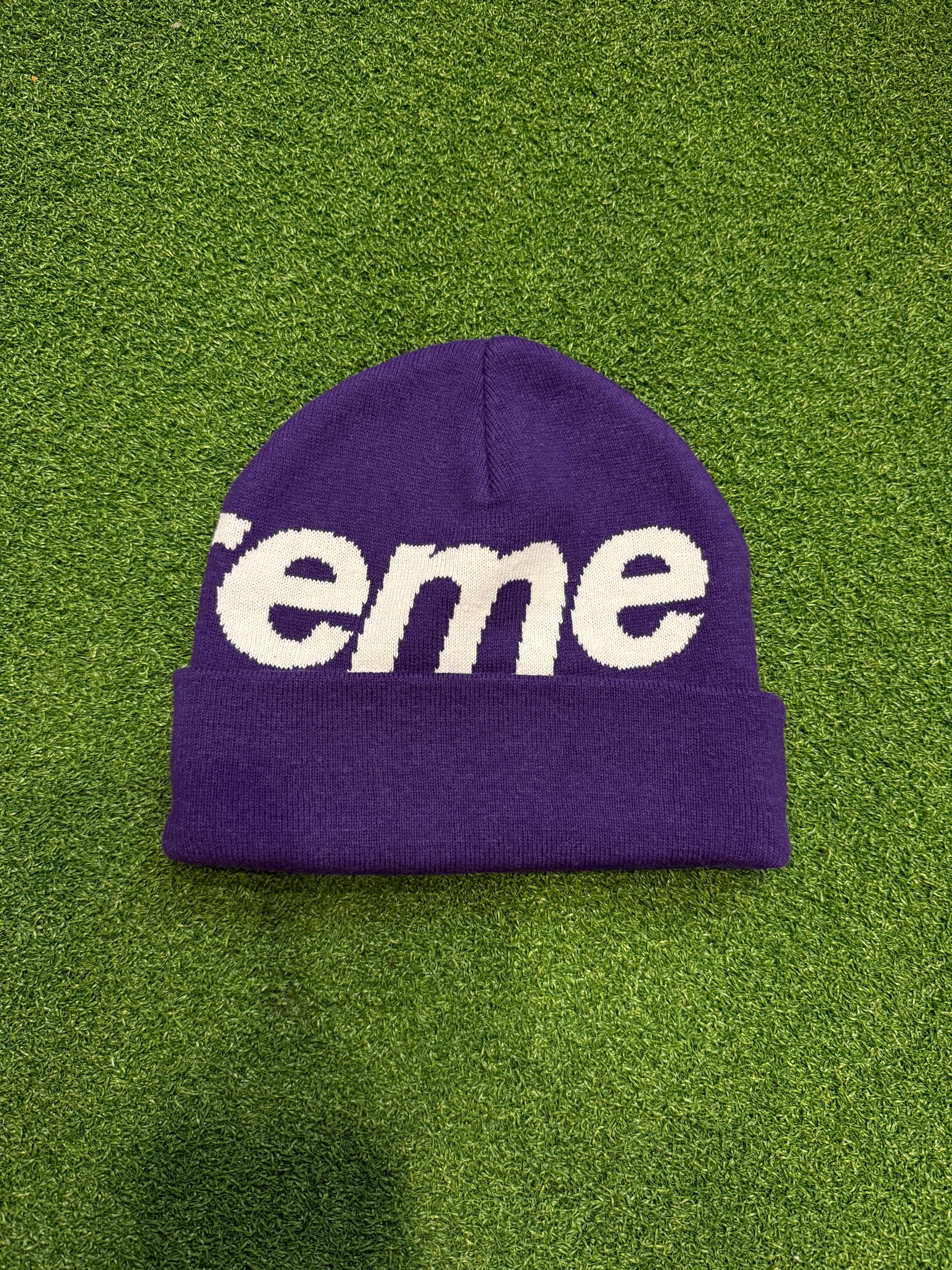 Supreme big logo beanie