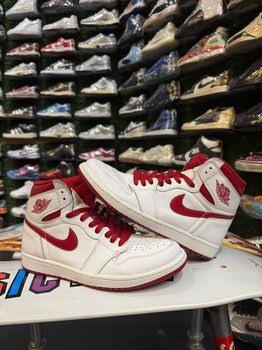 Jordan 1 metallic red