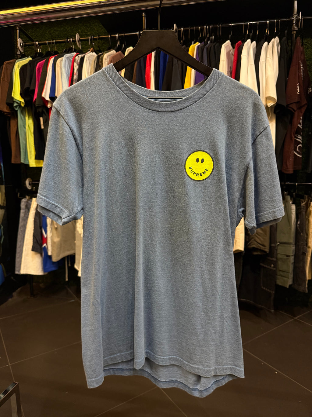 Supreme smiley tee