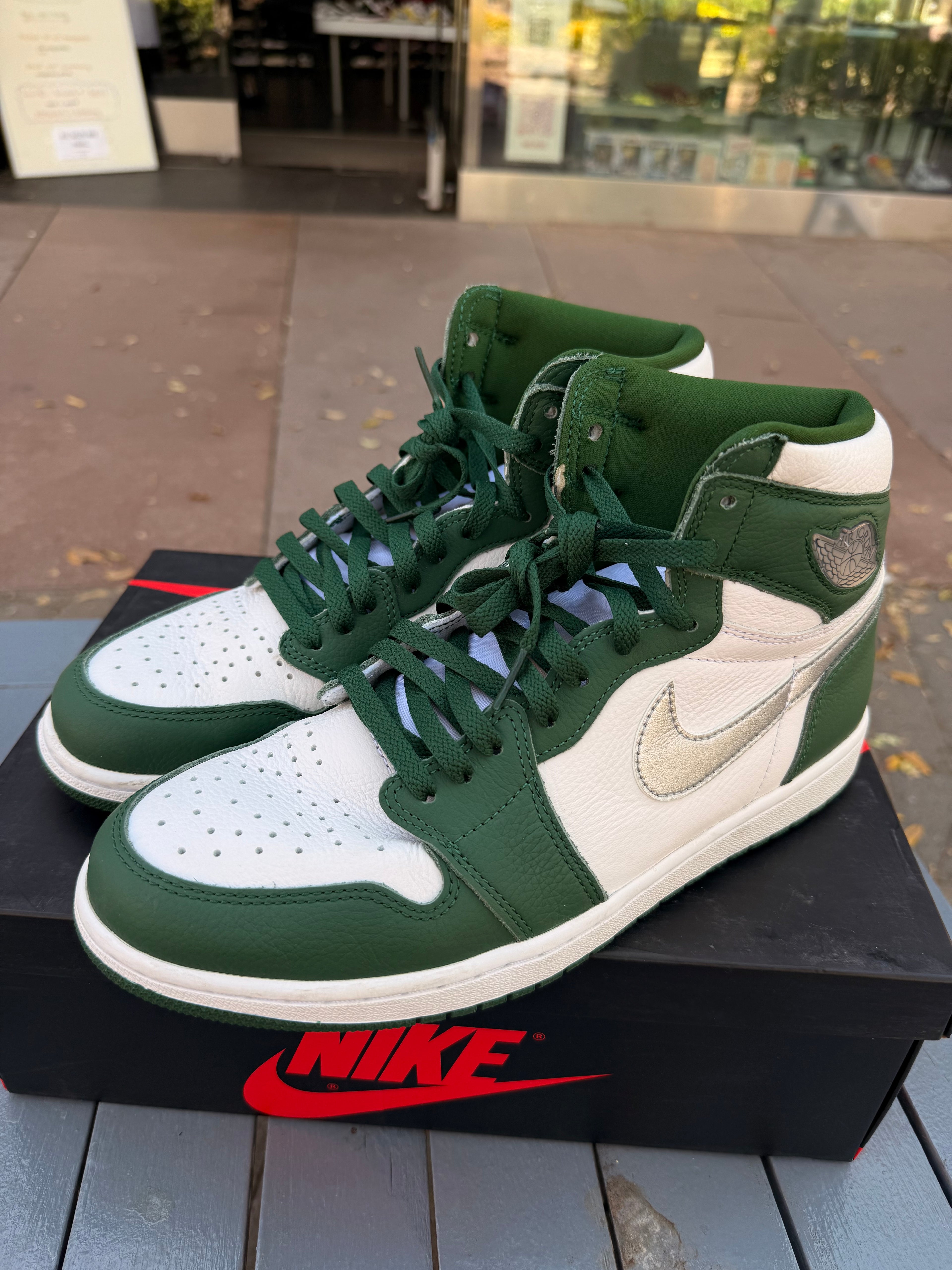 Jordan 1 gorge green