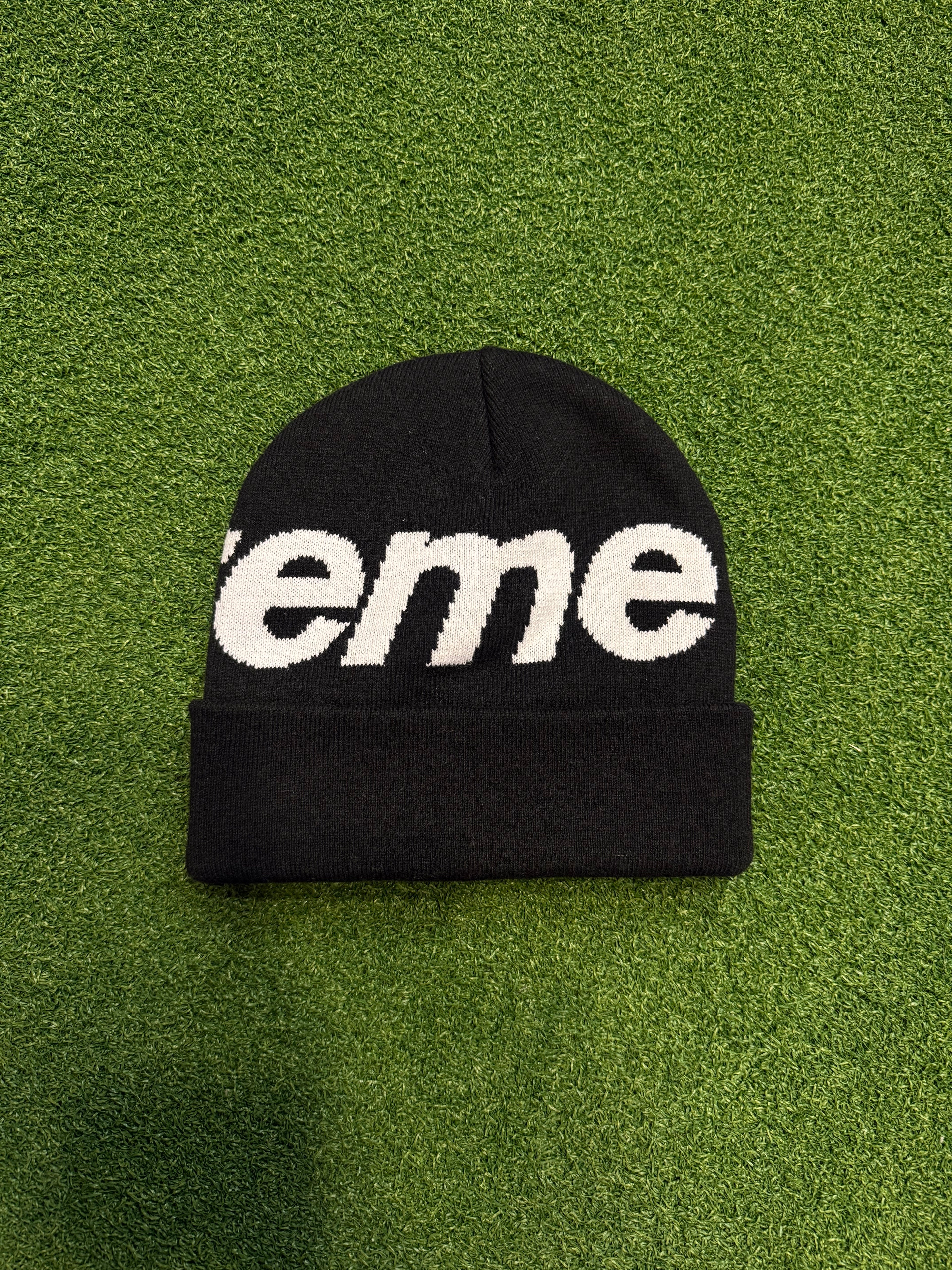 Supreme big logo beanie