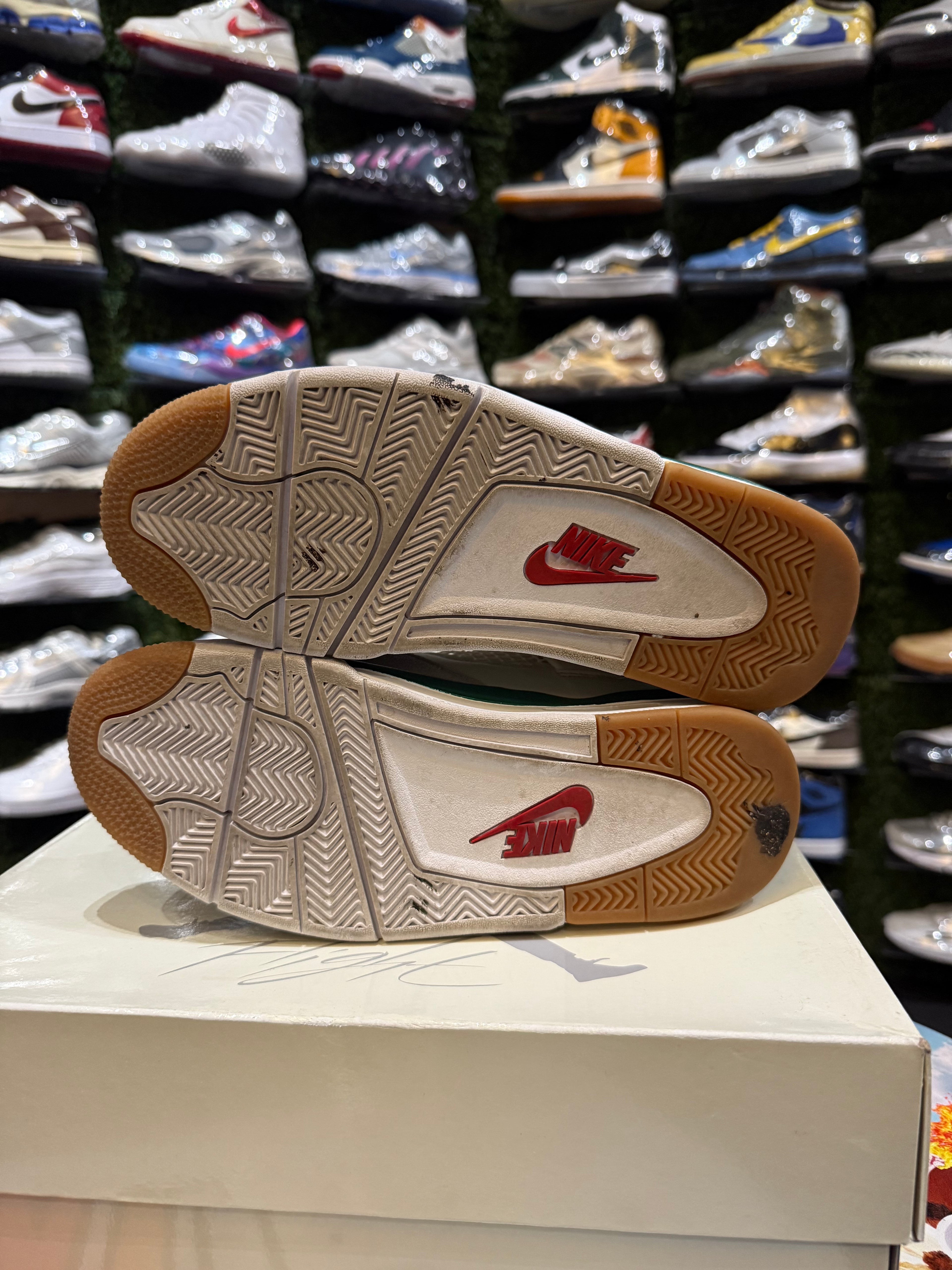 Jordan 4 sb pine green