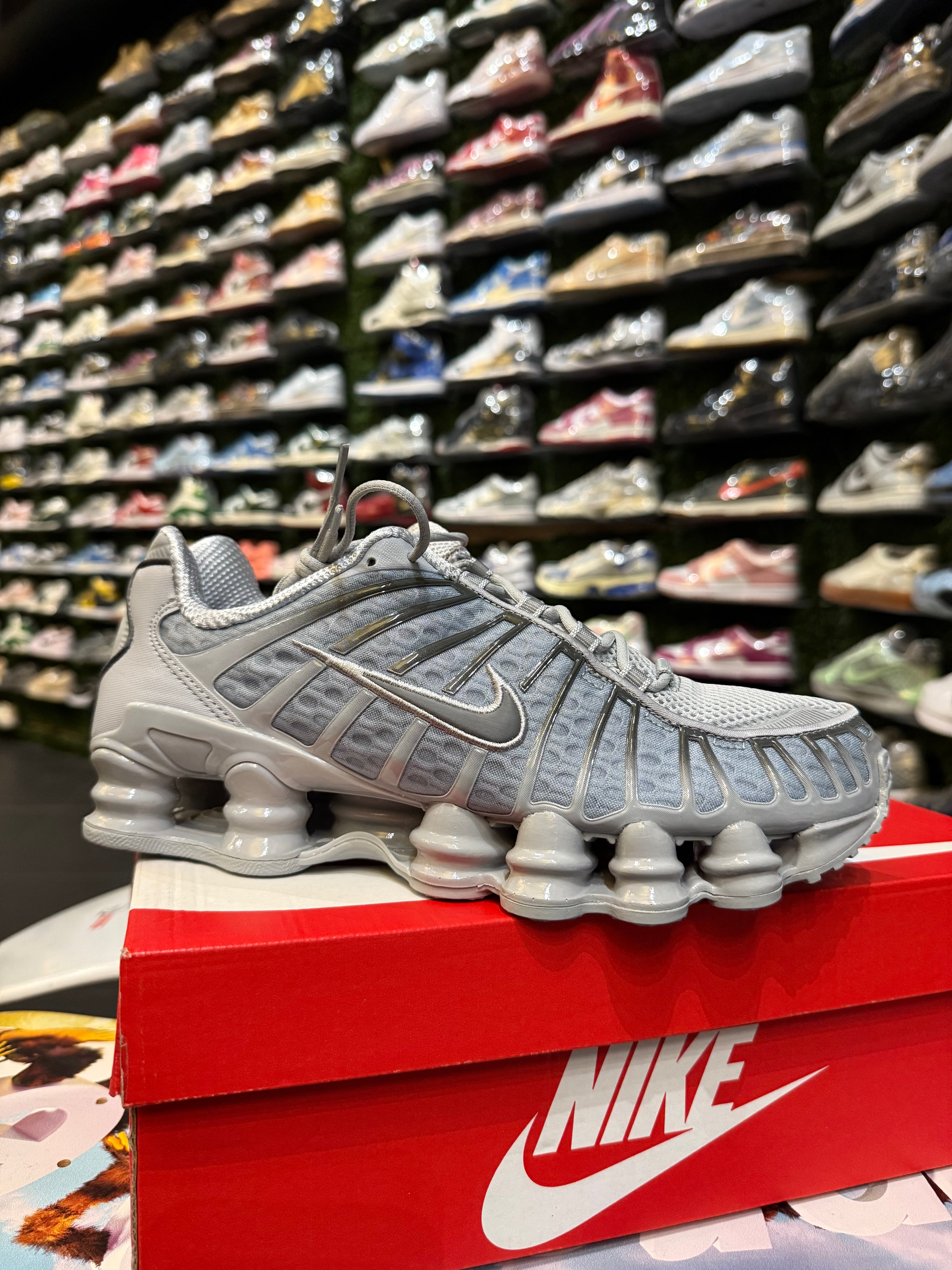 Nike shox wolf grey