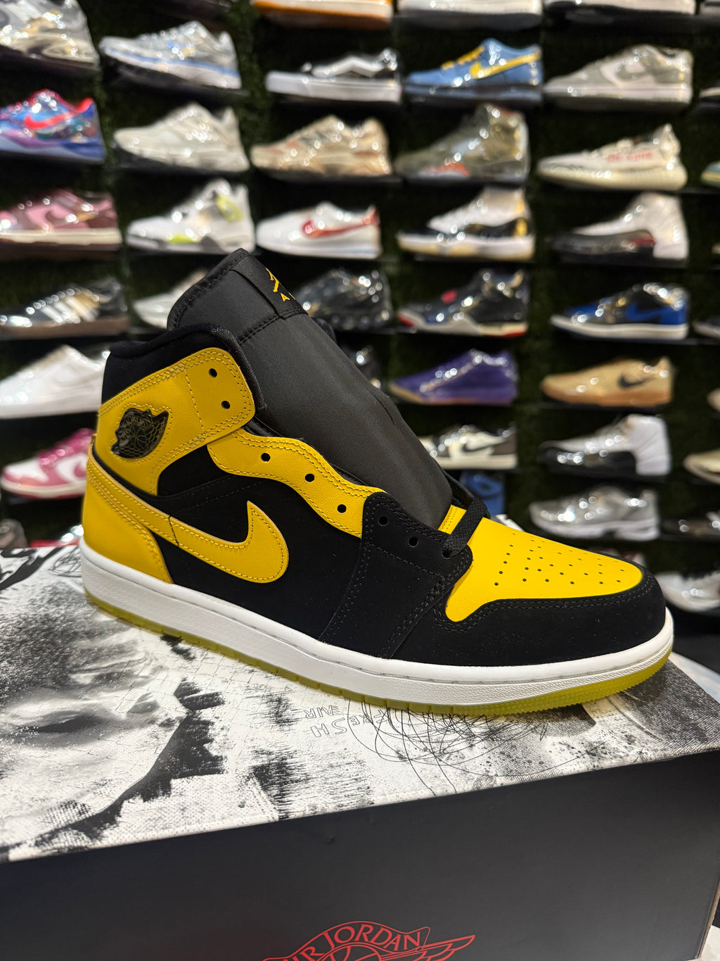 Jordan 1 mid new love
