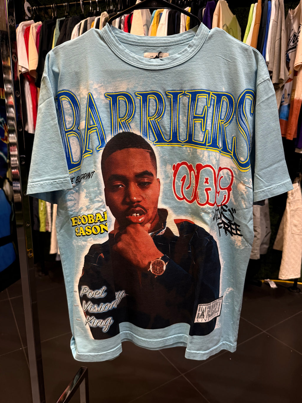 Barriers X Nas tee