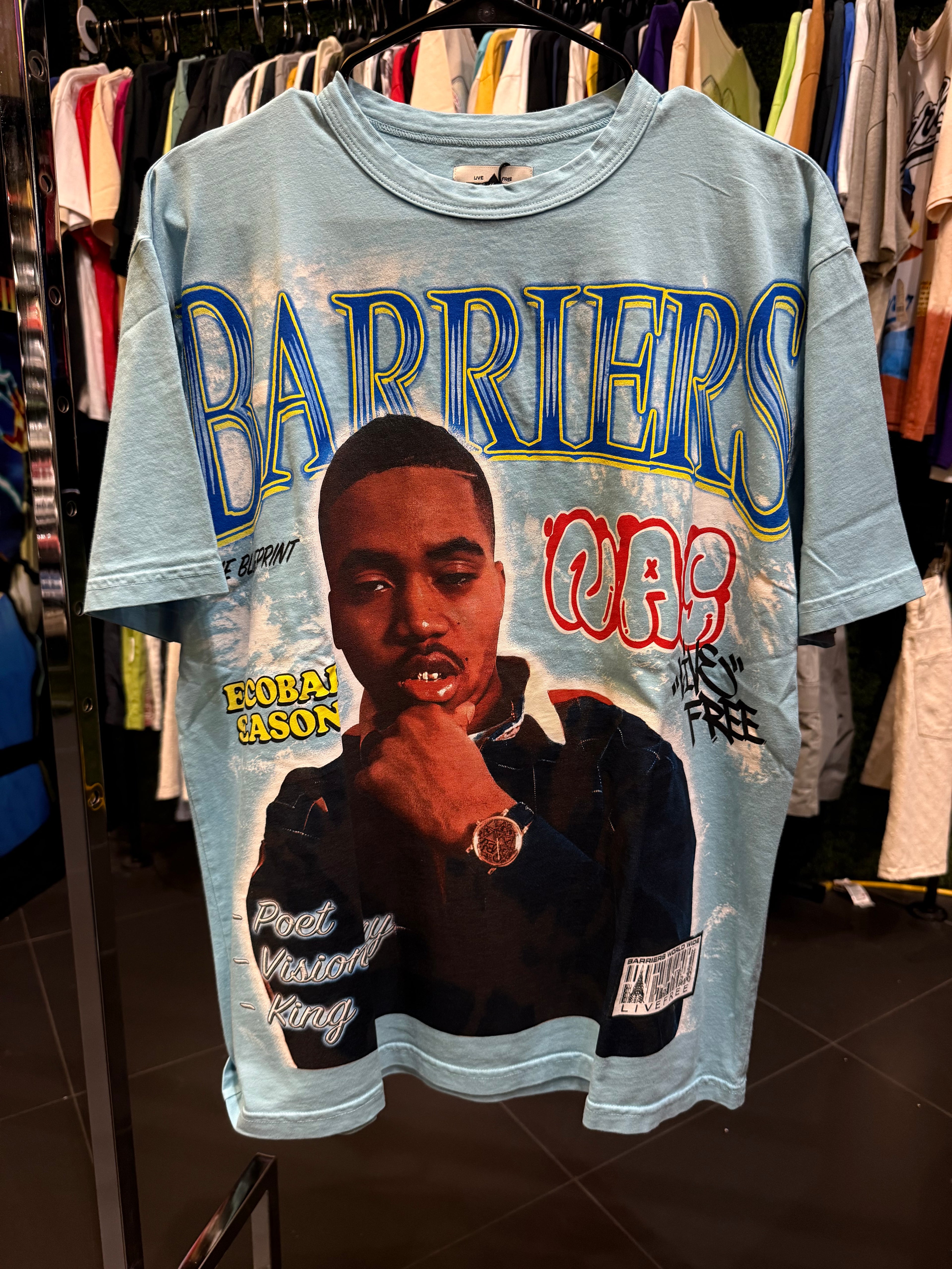Barriers X Nas tee