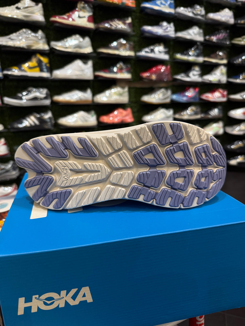 Hokas purple