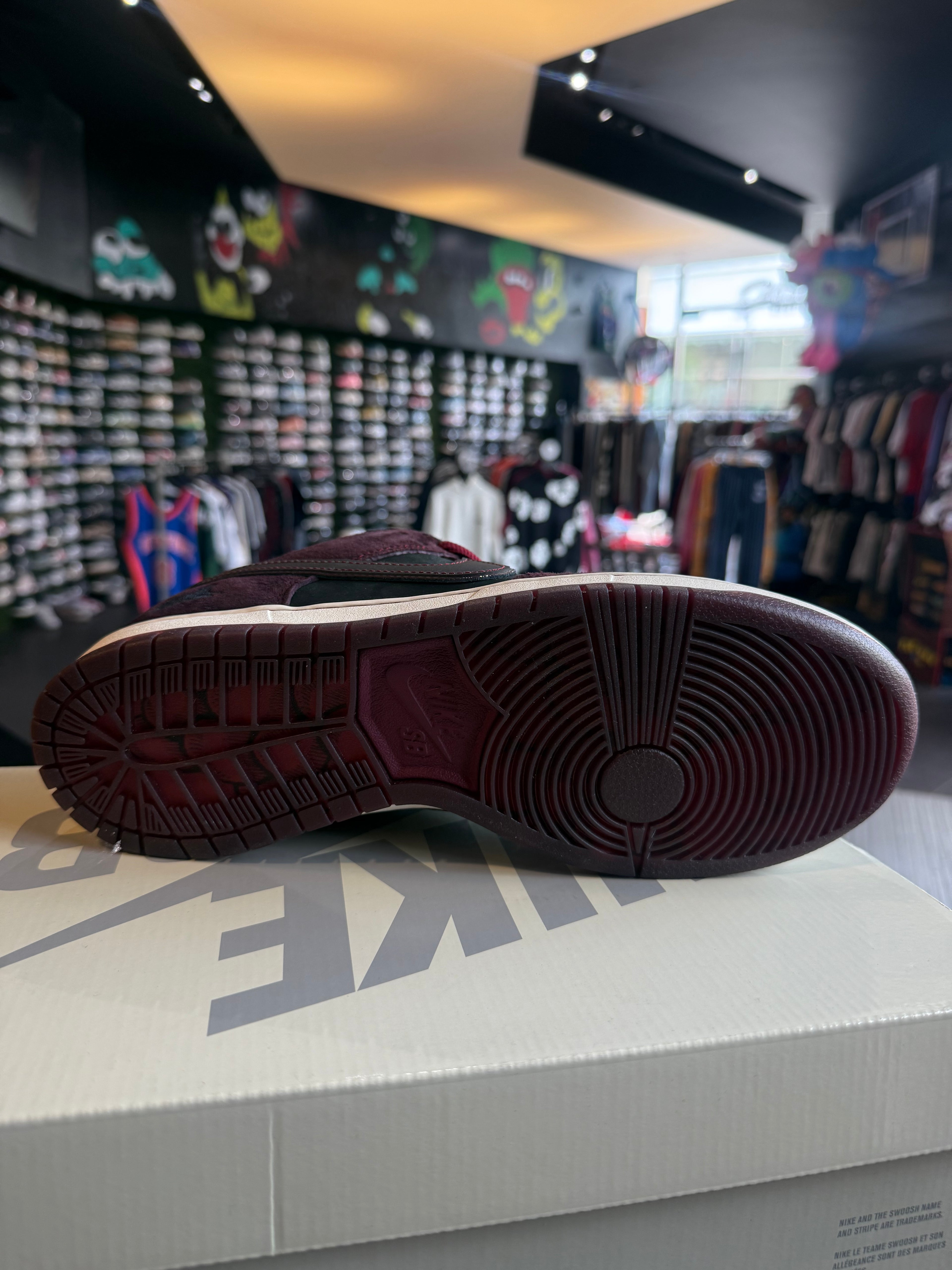 Dunk low riot