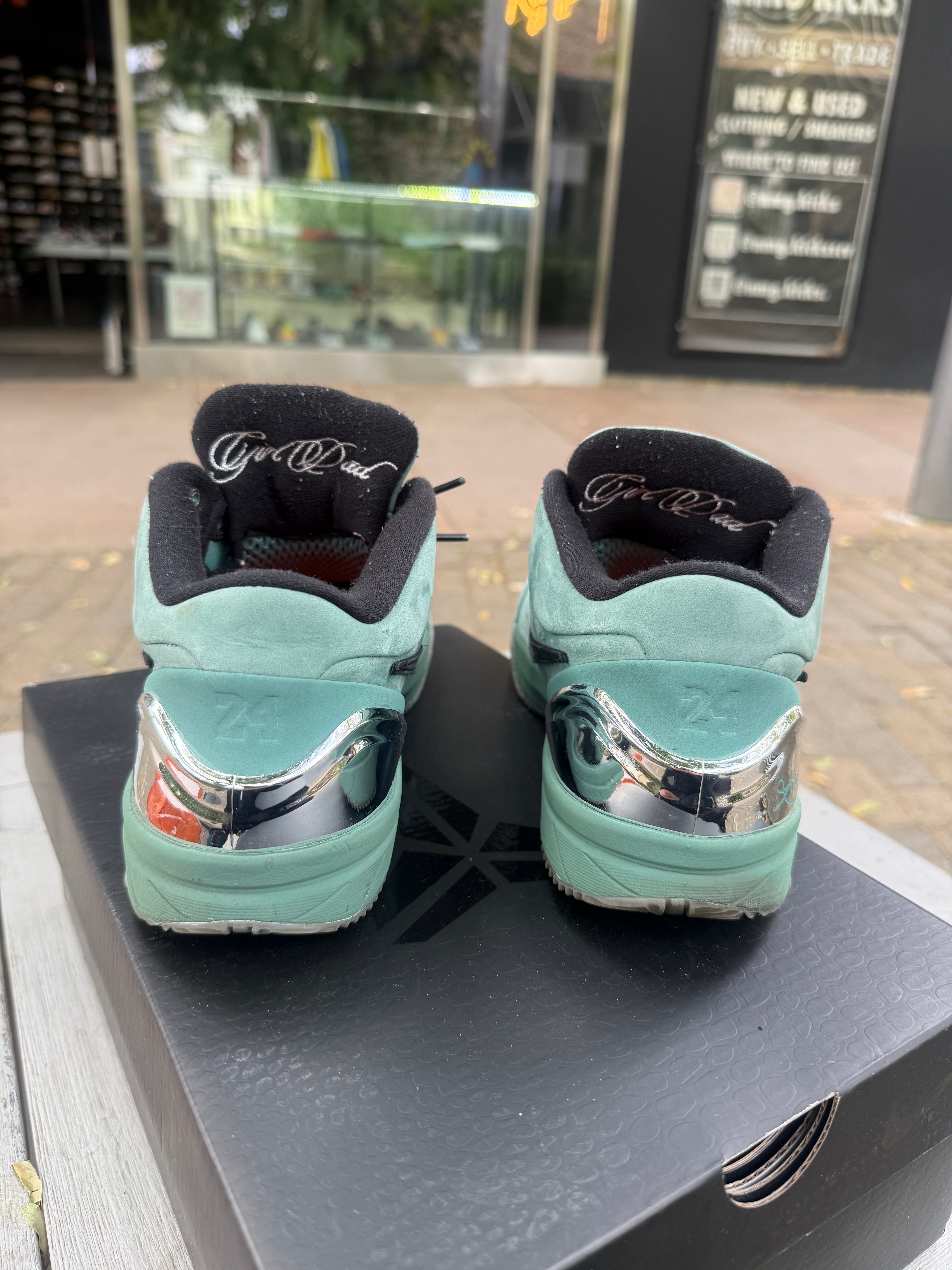 Kobe 4 proto girl dad