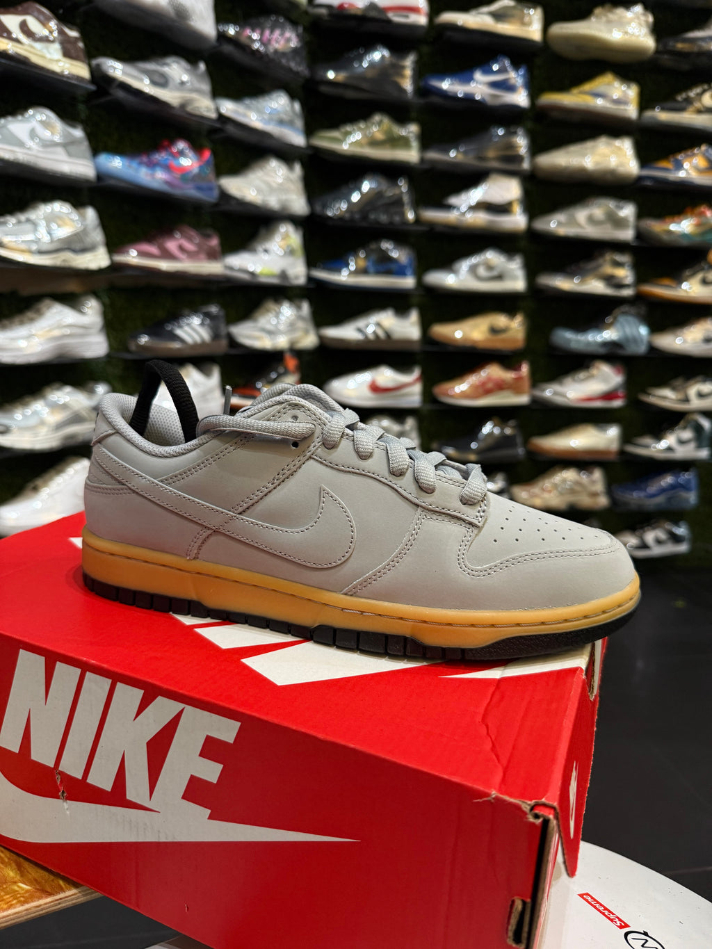 Dunk low grey gum