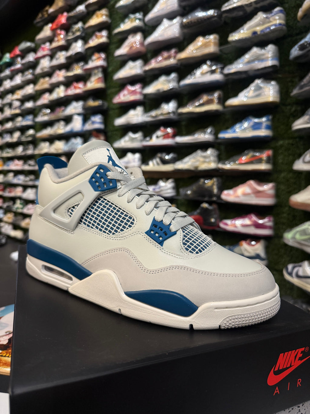 Jordan 4 military blue