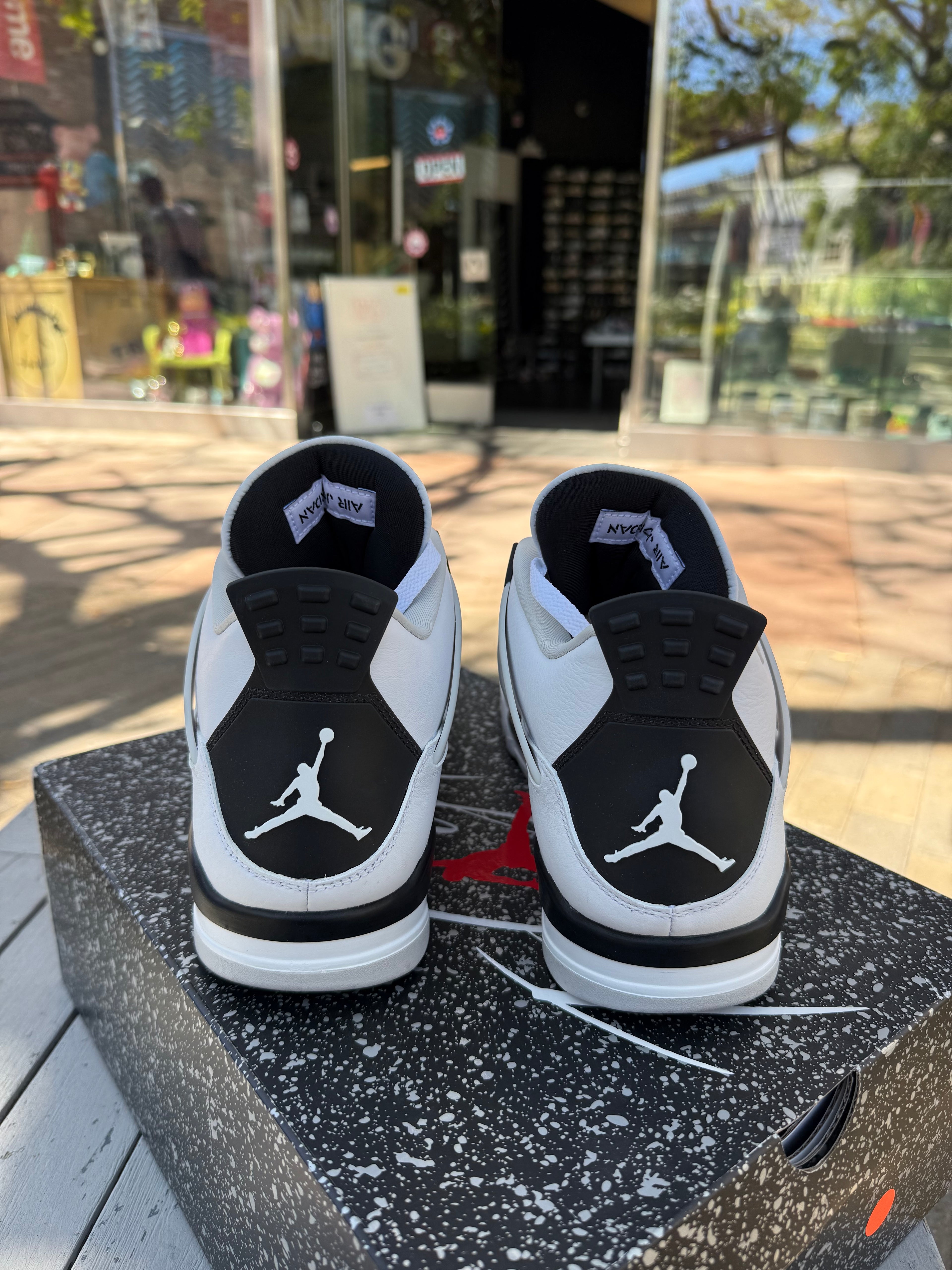 Jordan 4 military black