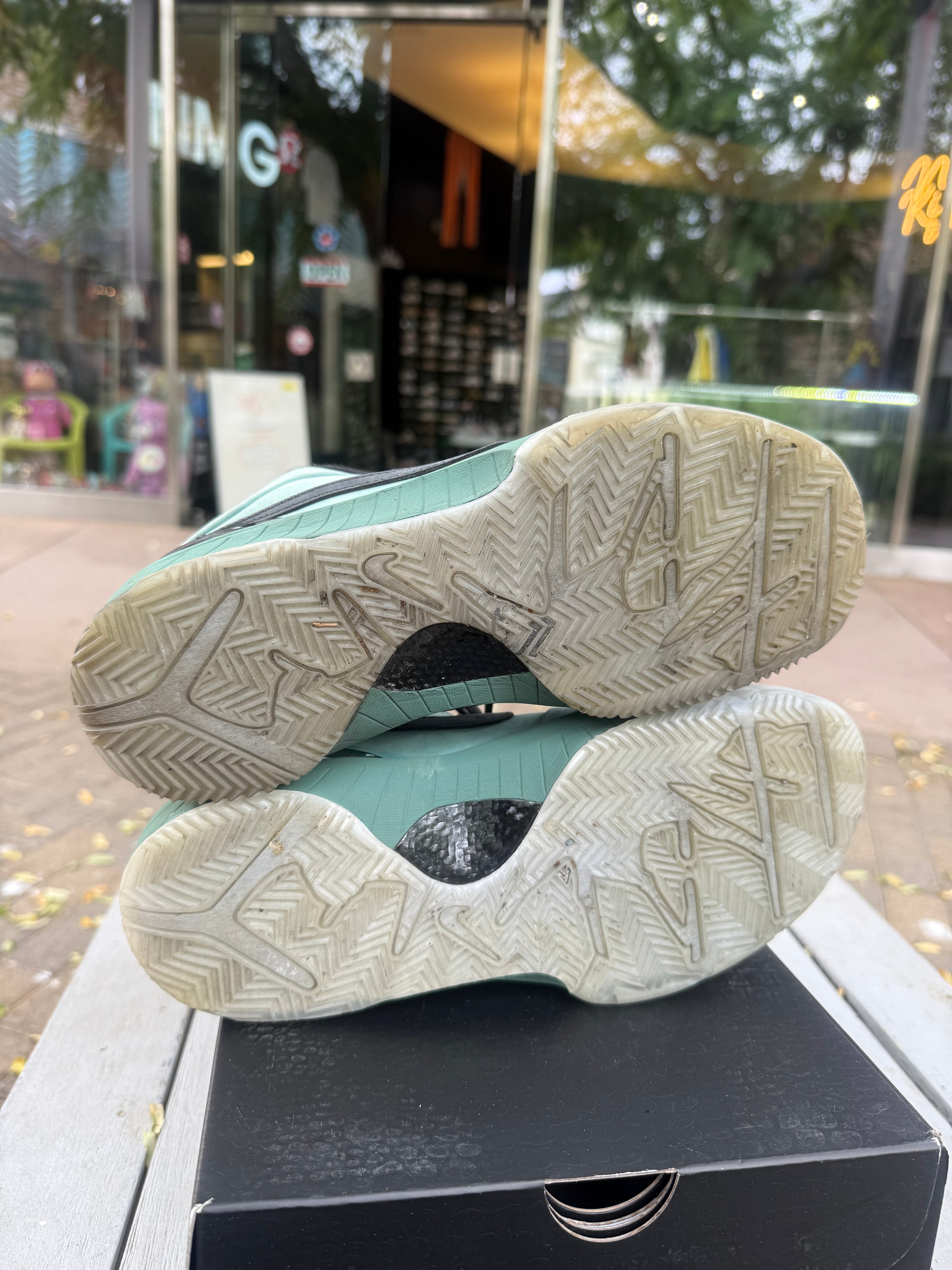 Kobe 4 proto girl dad