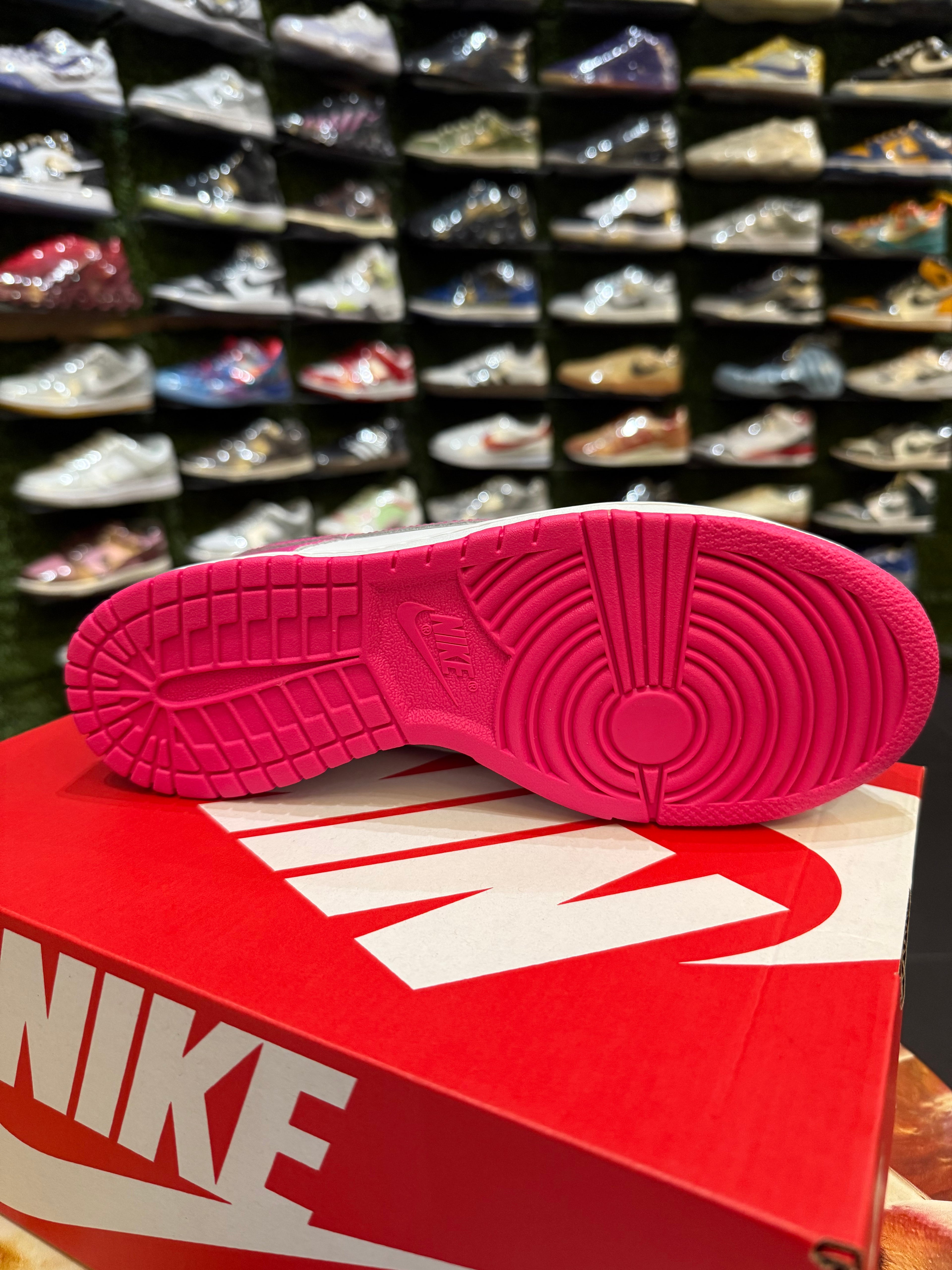 Dunk low fushia