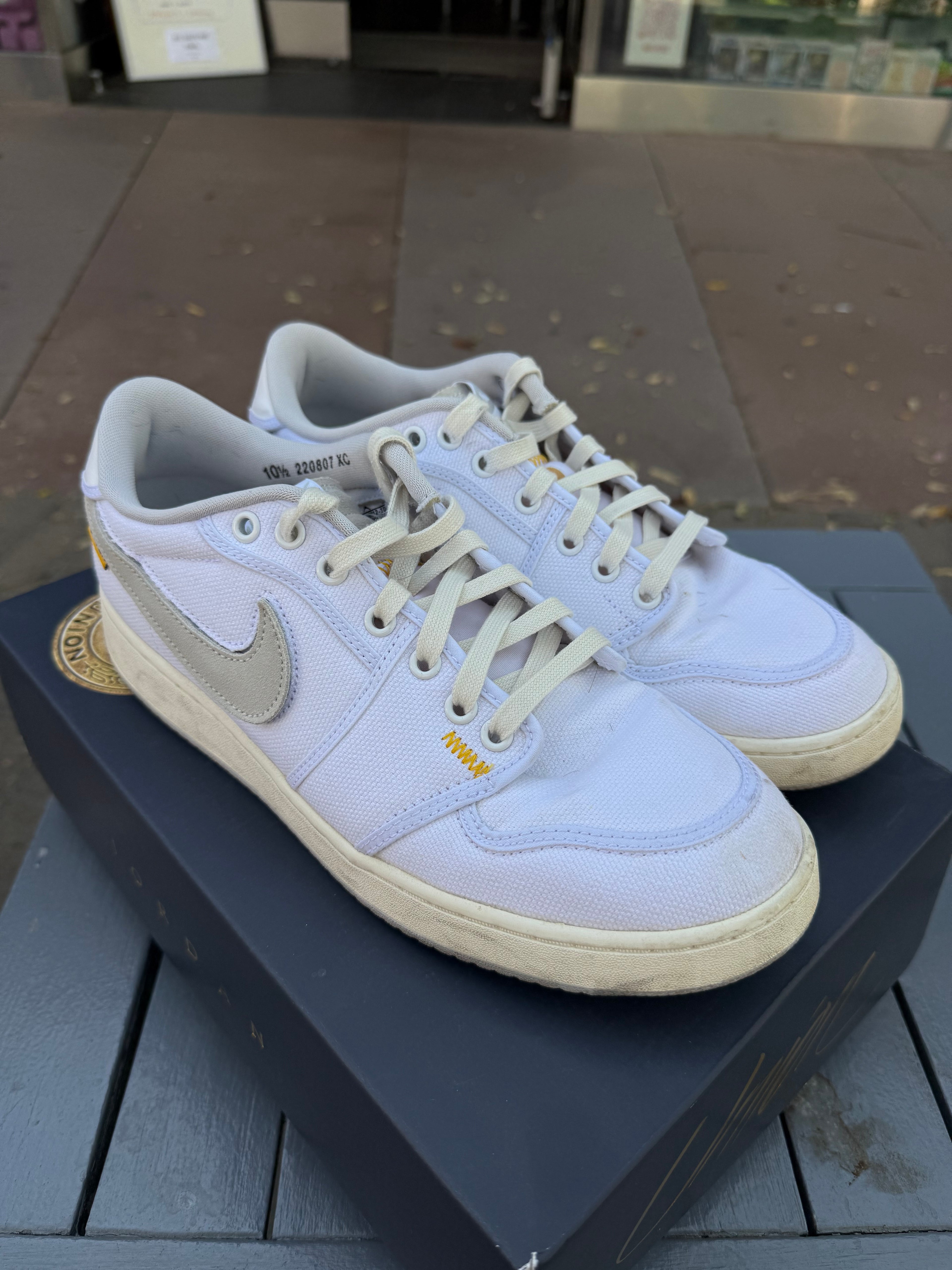 Union white canvas