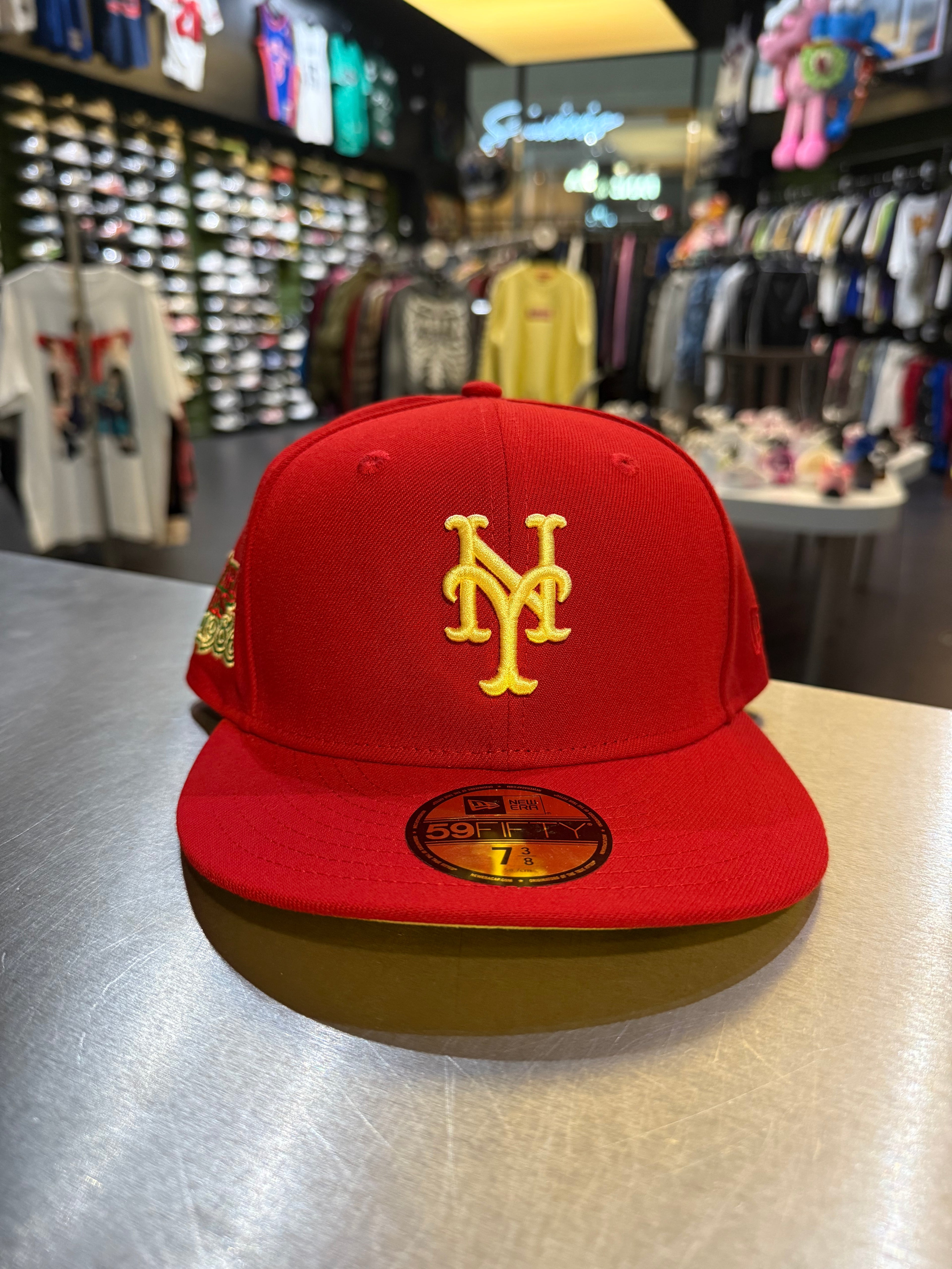 New York red fitted