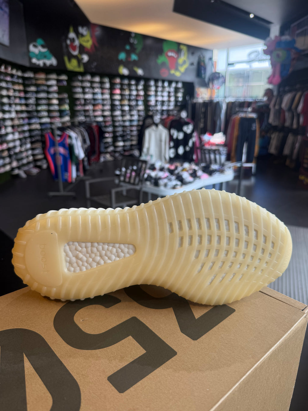 Yeezy 350 white