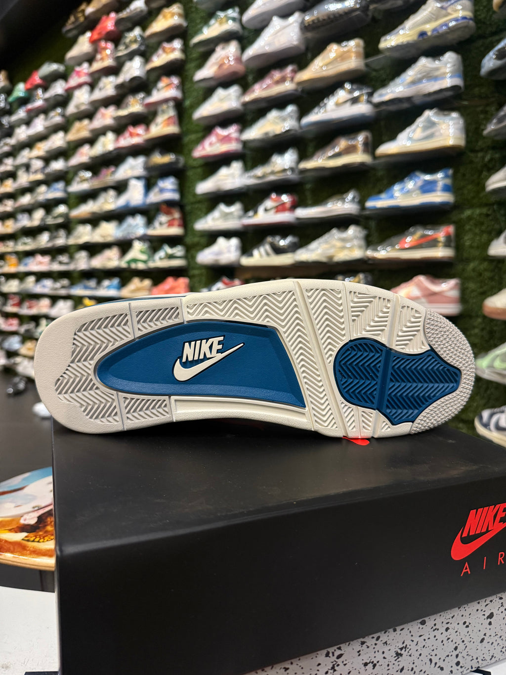 Jordan 4 military blue