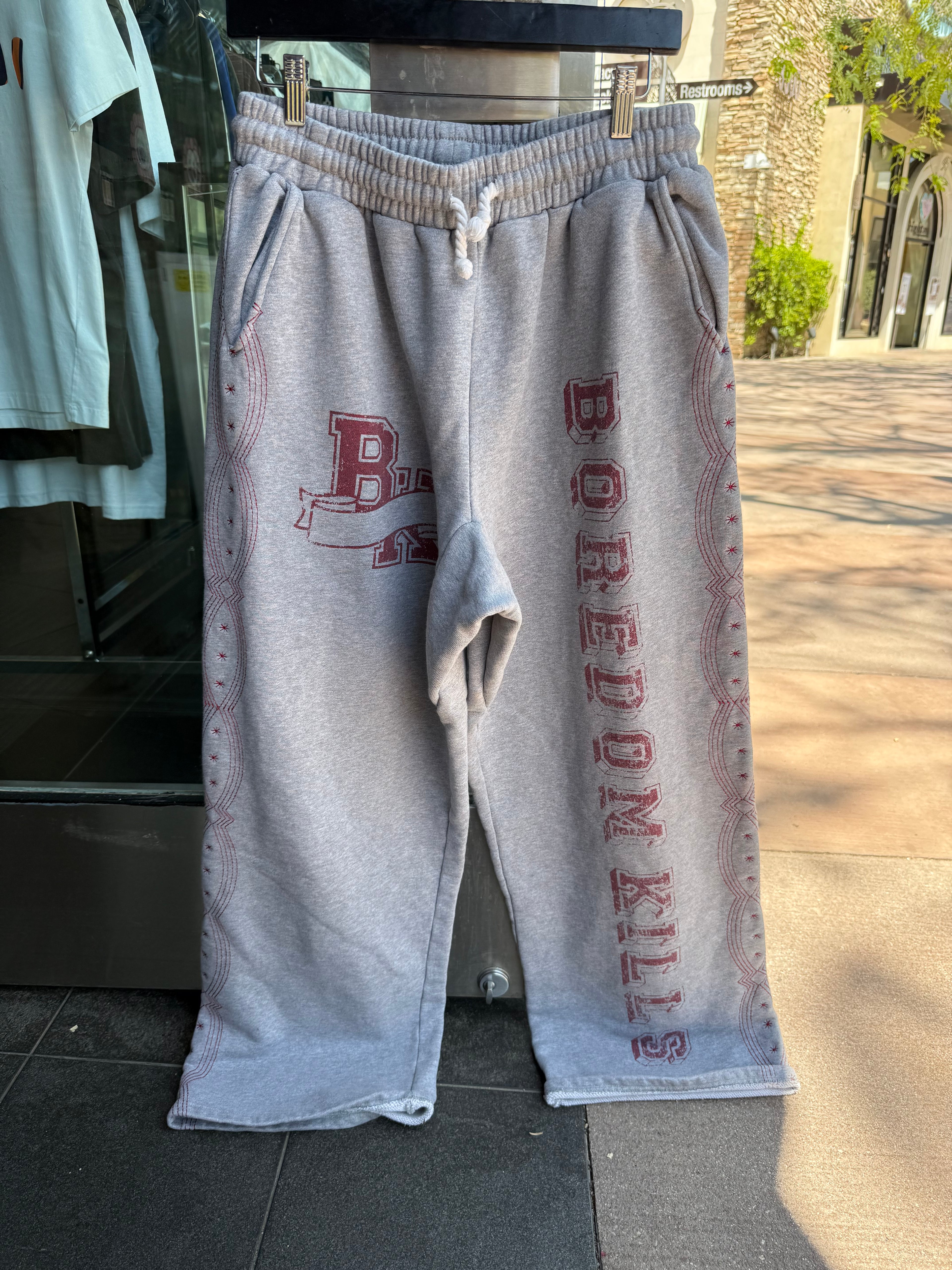 Bordomkills sweats