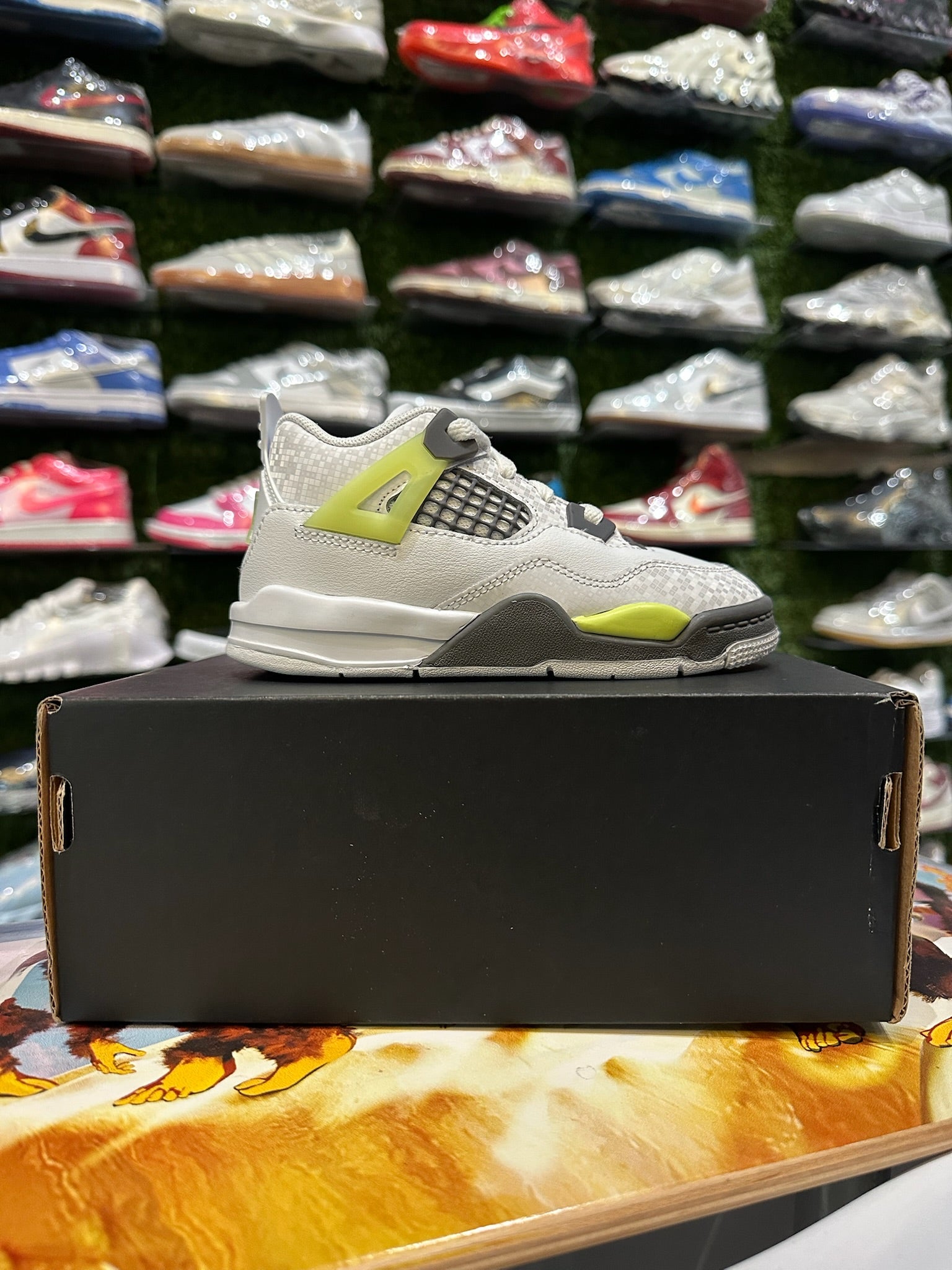 Jordan 4 lemon twist